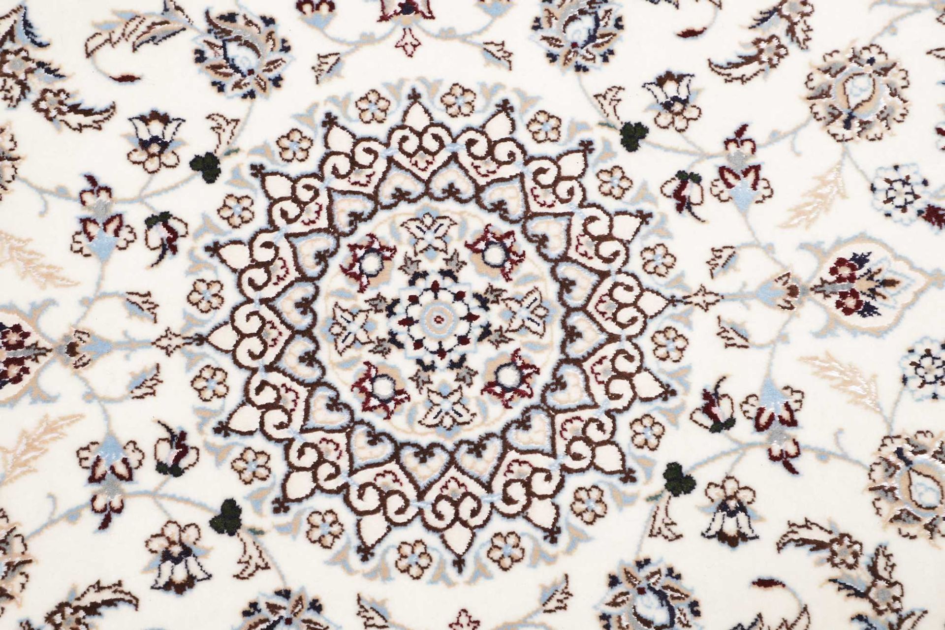 Nain Perserteppich aus Iran, 88 × 411 cm