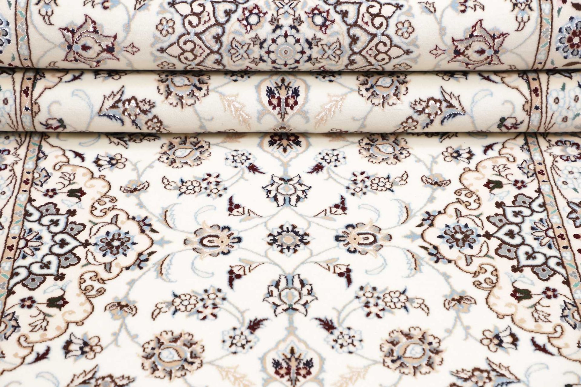 Nain Perserteppich aus Iran, 88 × 411 cm