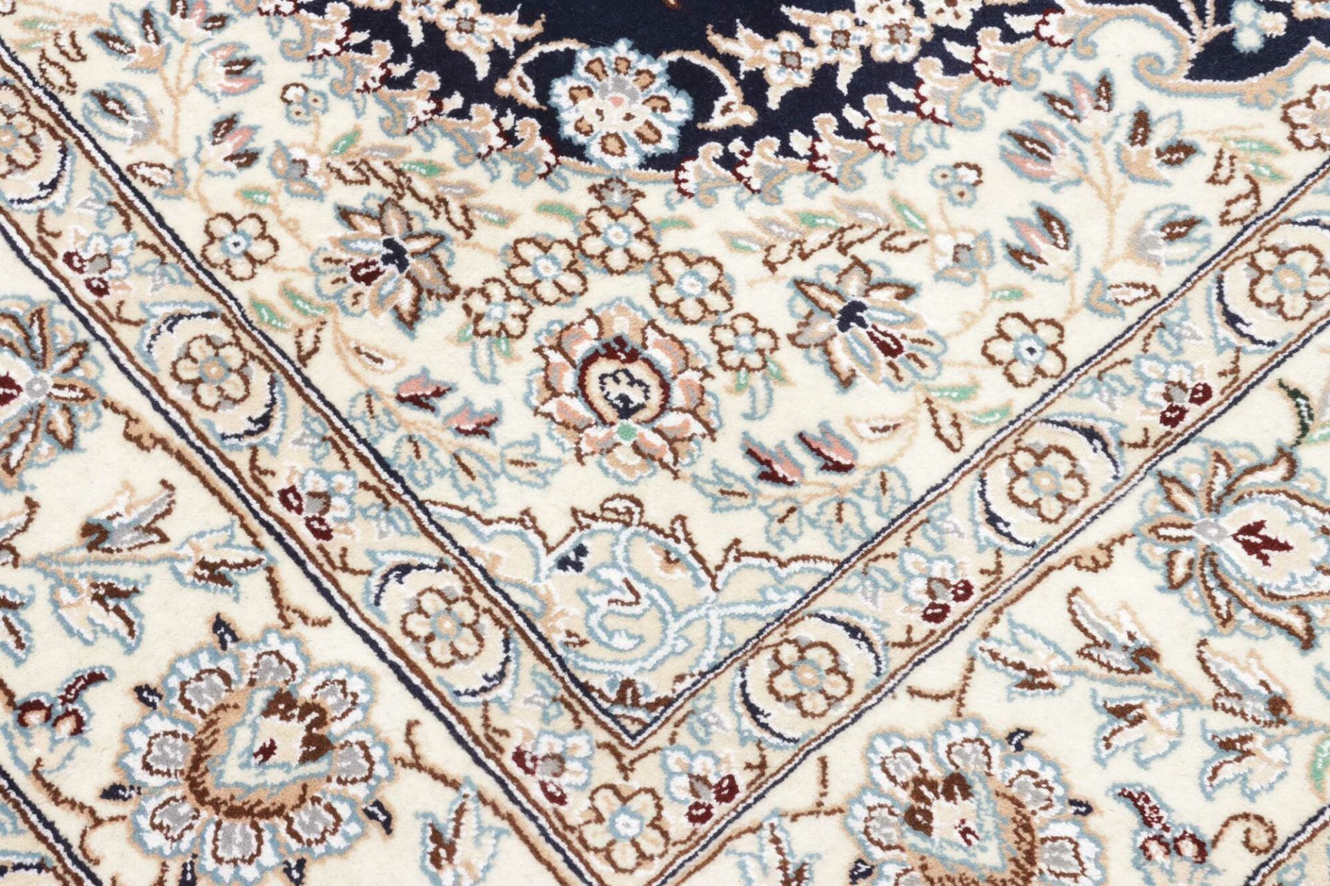 Nain Perserteppich aus Iran, 157 × 252 cm