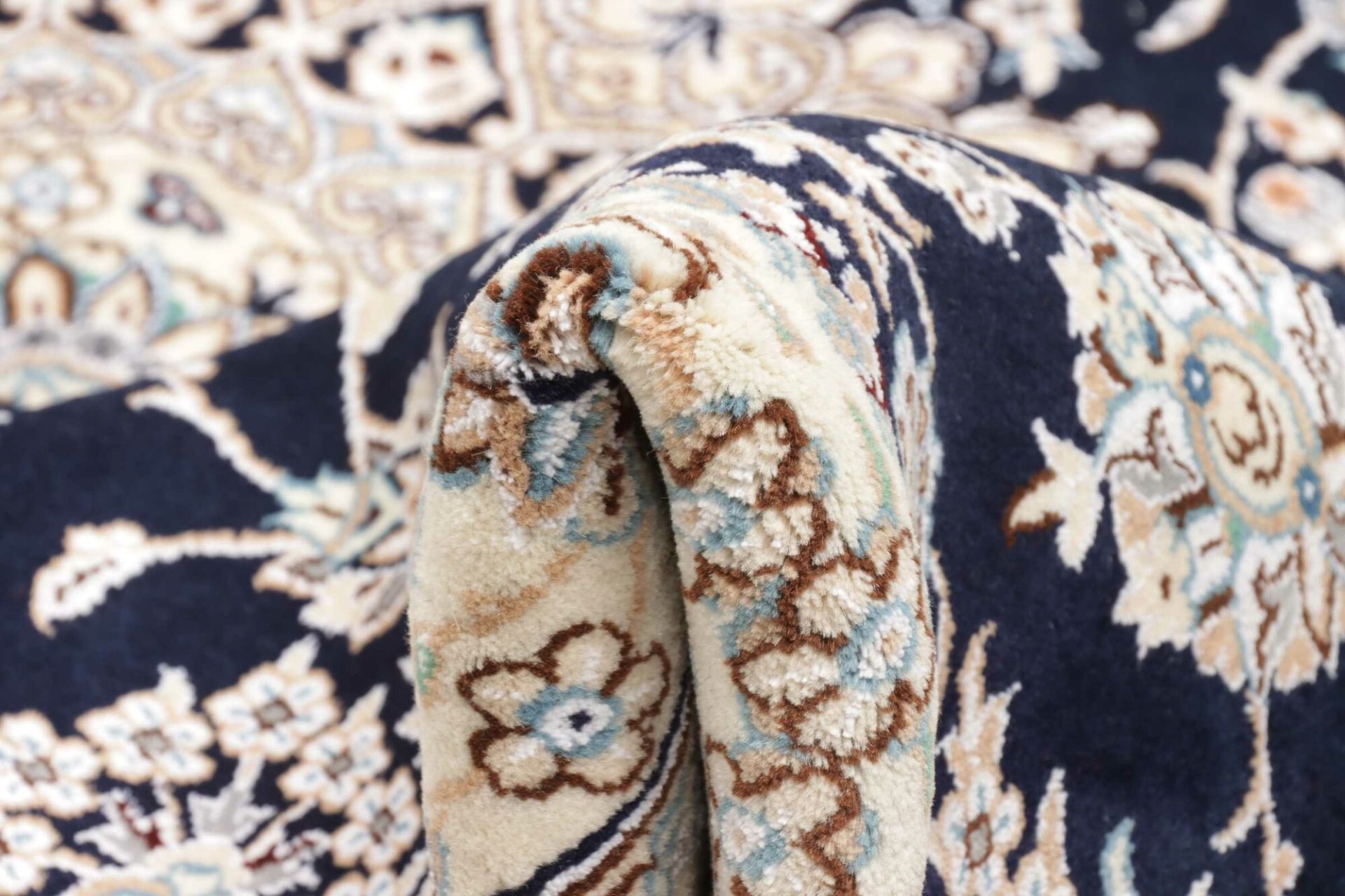 Nain Perserteppich aus Iran, 157 × 252 cm