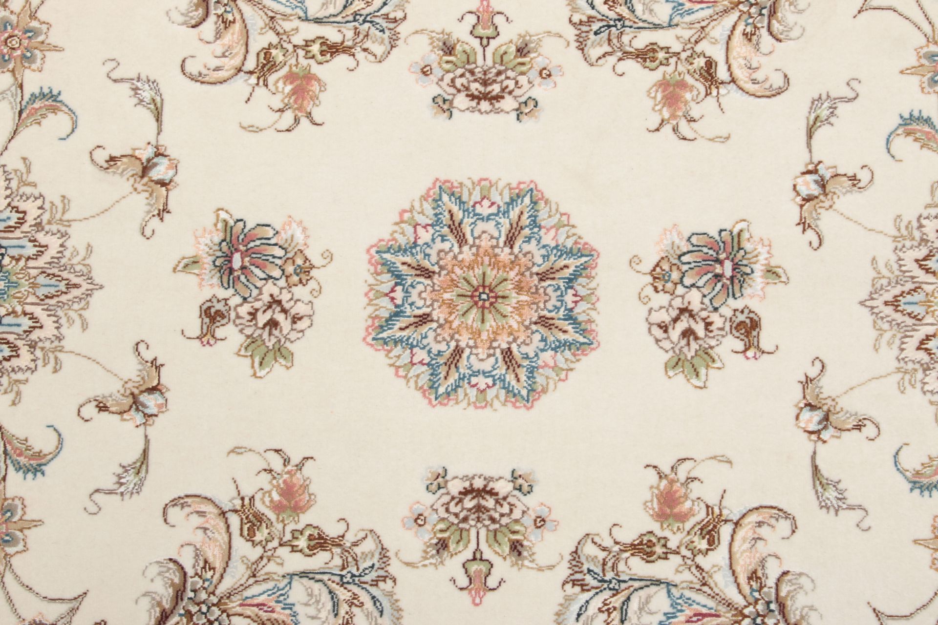 Täbriz Perserteppich 170 × 242 cm aus Wolle & Seide, handgeknüpft