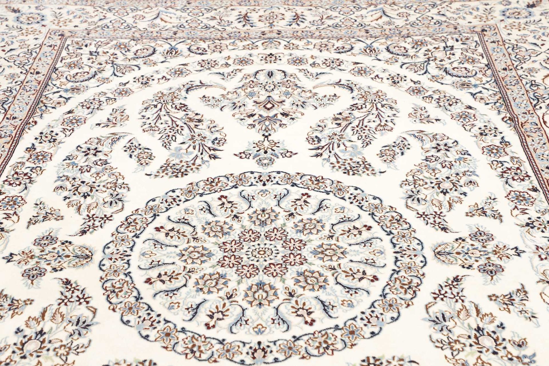 Nain Perserteppich 207 × 307 cm aus Wolle, handgeknüpft