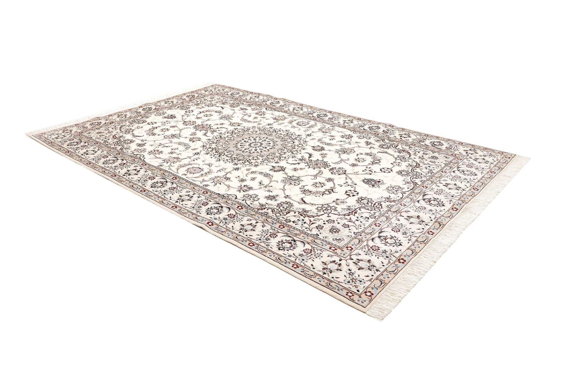 Handgeknüpfter Nain Perserteppich 209 × 311 cm