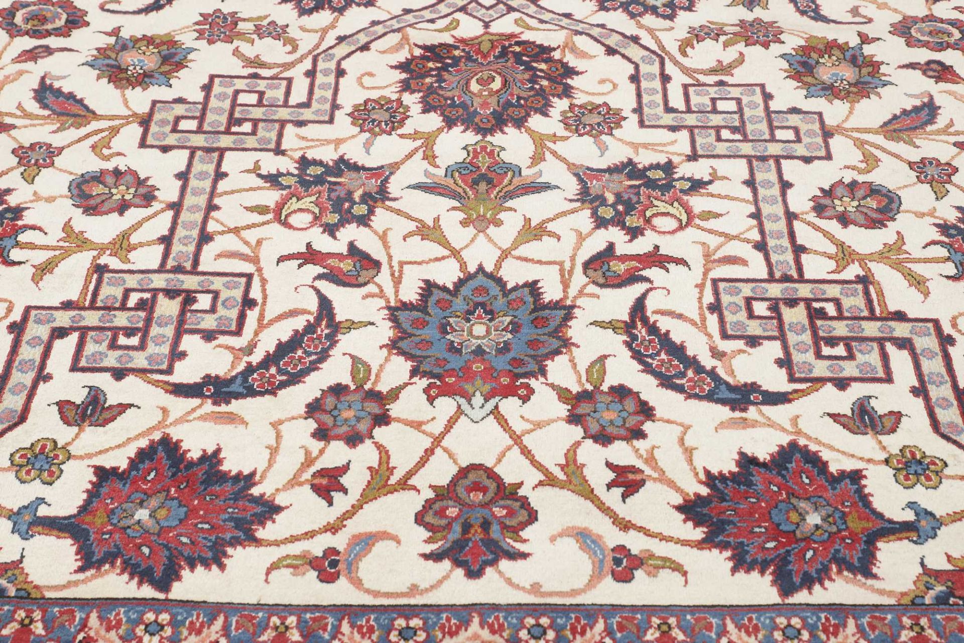 Handgeknüpfter Isfahan Perserteppich 369 × 523 cm