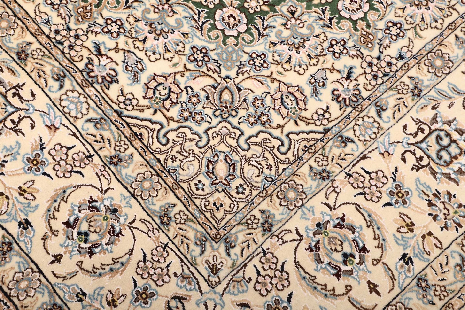 Handgeknüpfter Nain Perserteppich 203 × 307 cm
