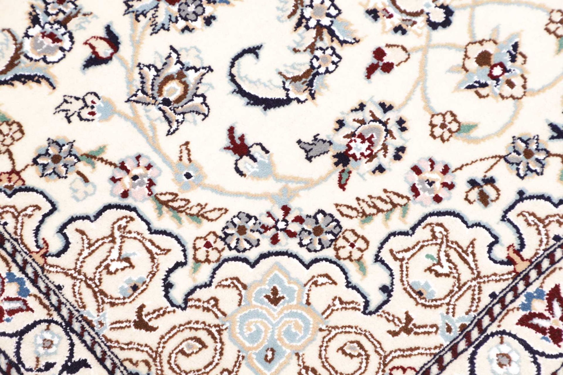 Nain Perserteppich aus Iran, 88 × 125 cm