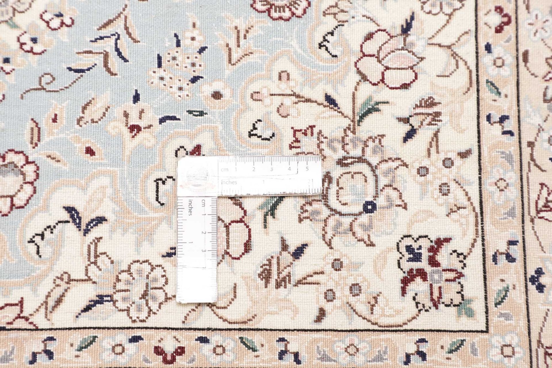 Nain Perserteppich aus Iran, 82 × 121 cm