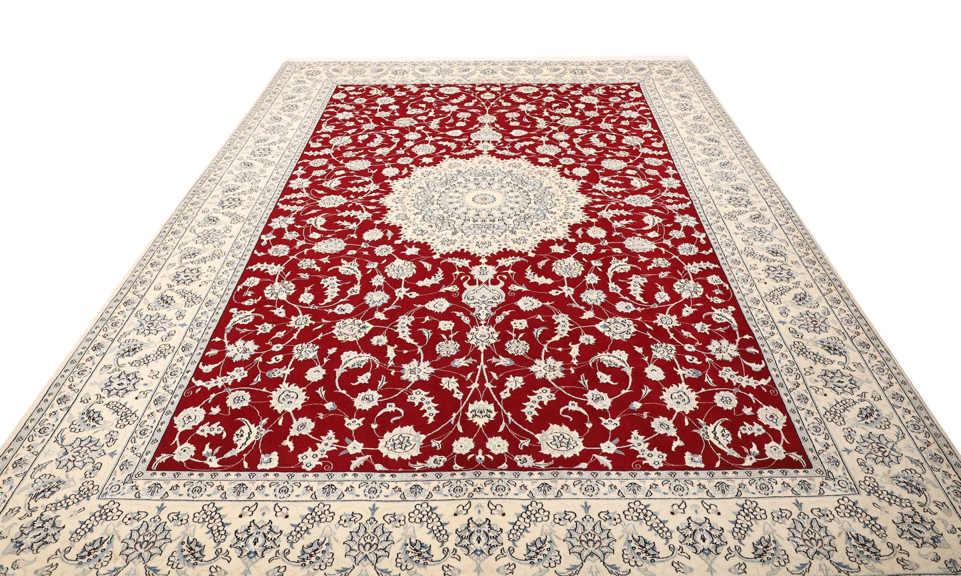 Nain Perserteppich aus Iran, 251 × 339 cm