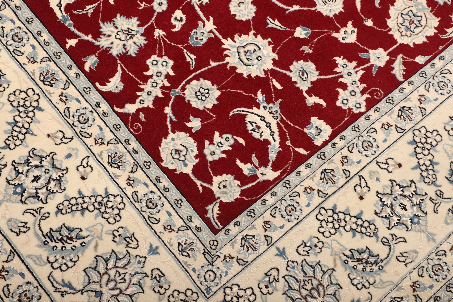 Nain Perserteppich aus Iran, 251 × 339 cm