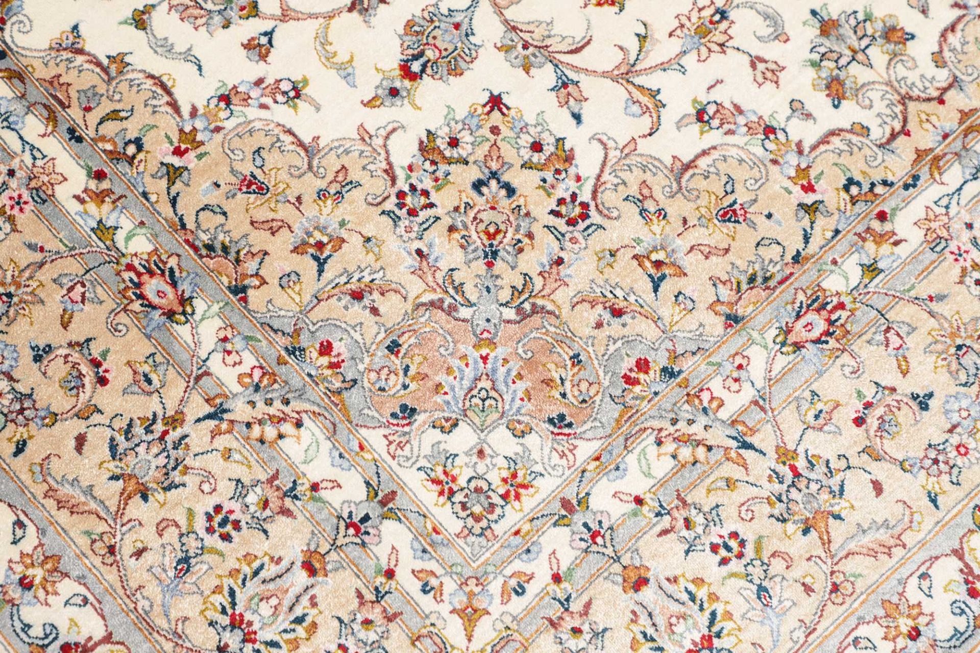 Ghom Perserteppich aus Iran, 131 × 196 cm