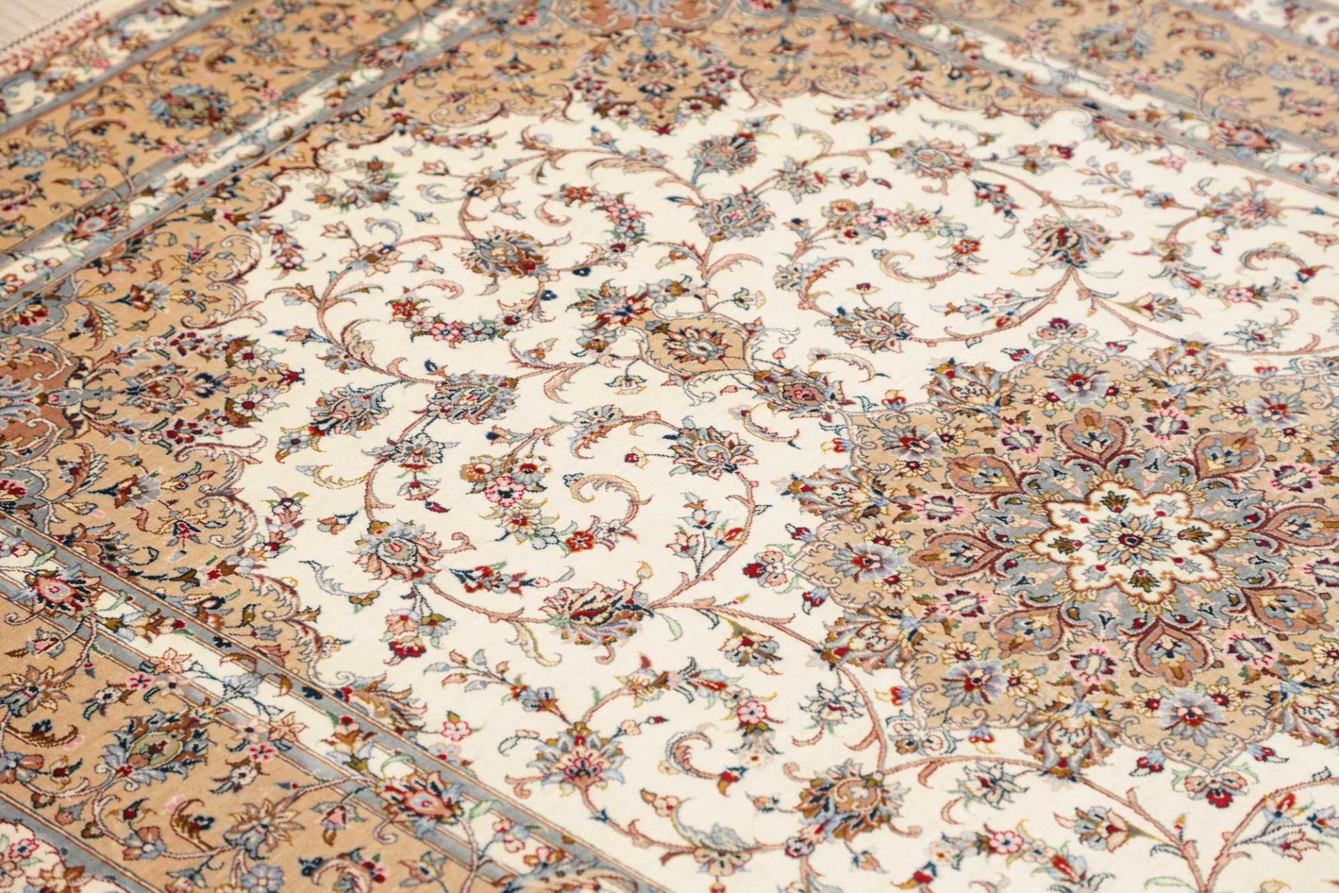 Ghom Perserteppich aus Iran, 131 × 196 cm