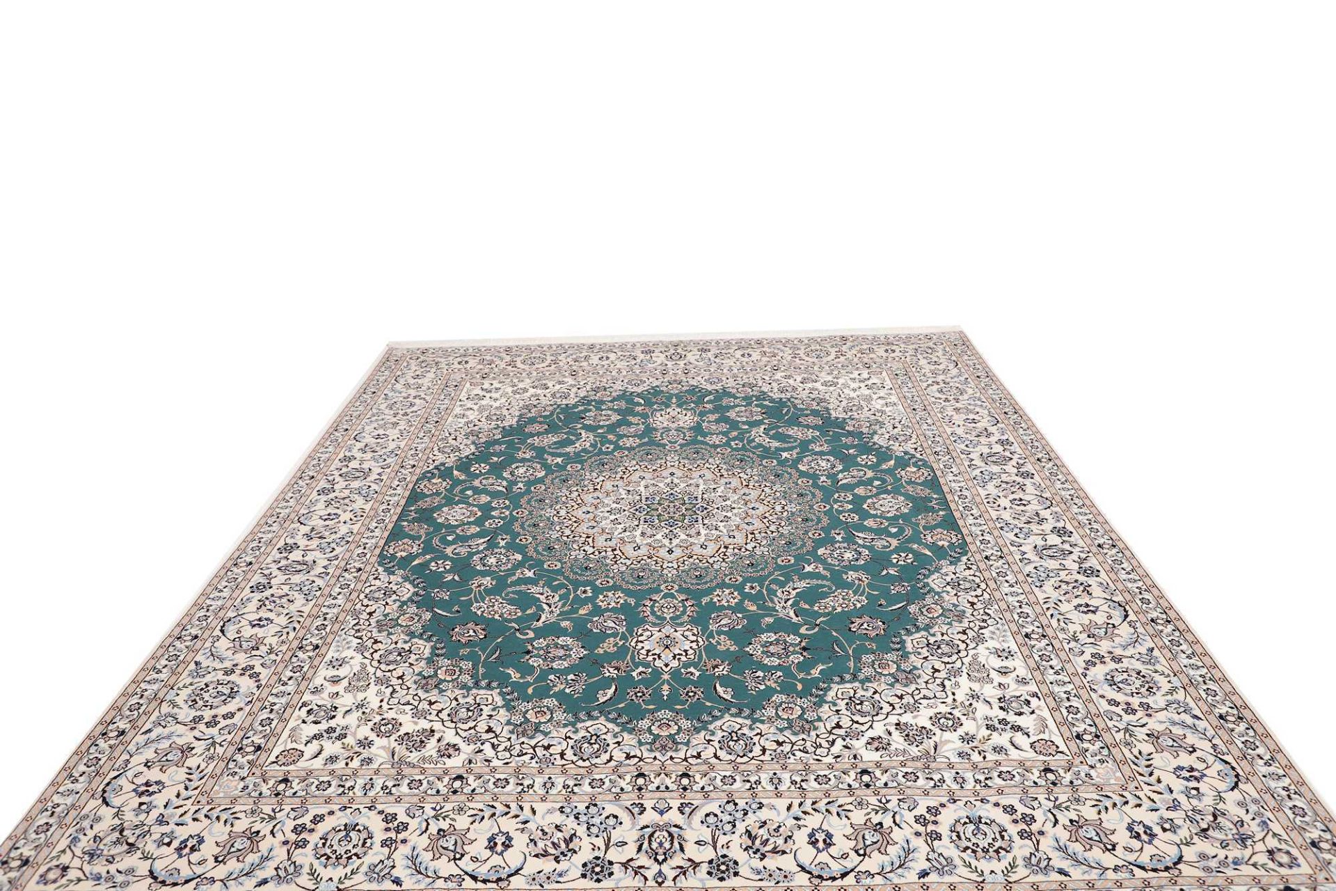 Nain Perserteppich 260 × 311 cm aus Wolle, handgeknüpft