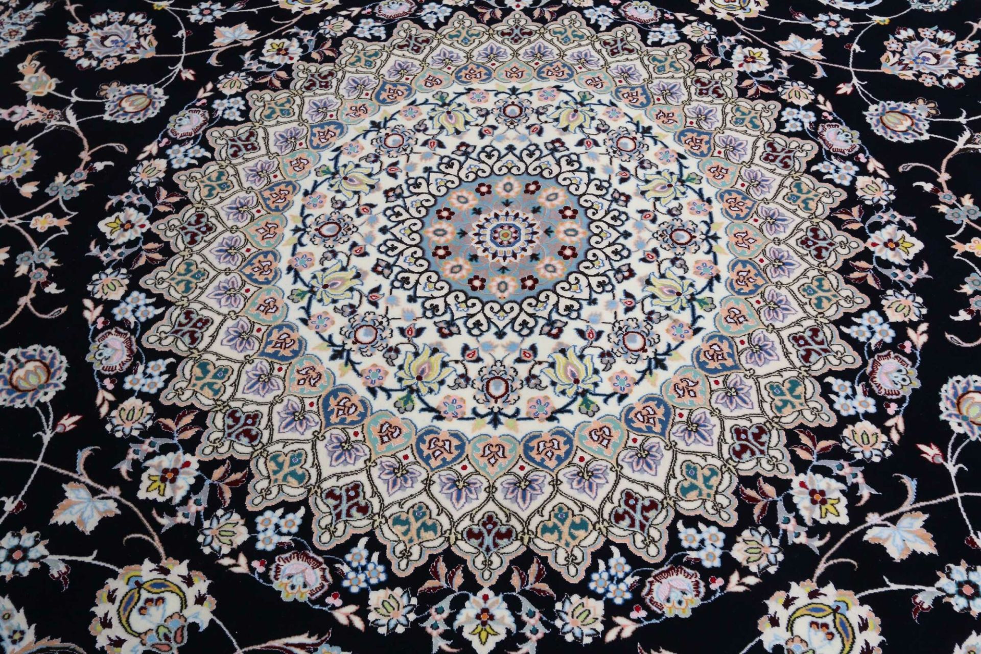 Nain Perserteppich aus Iran, 301 × 410 cm