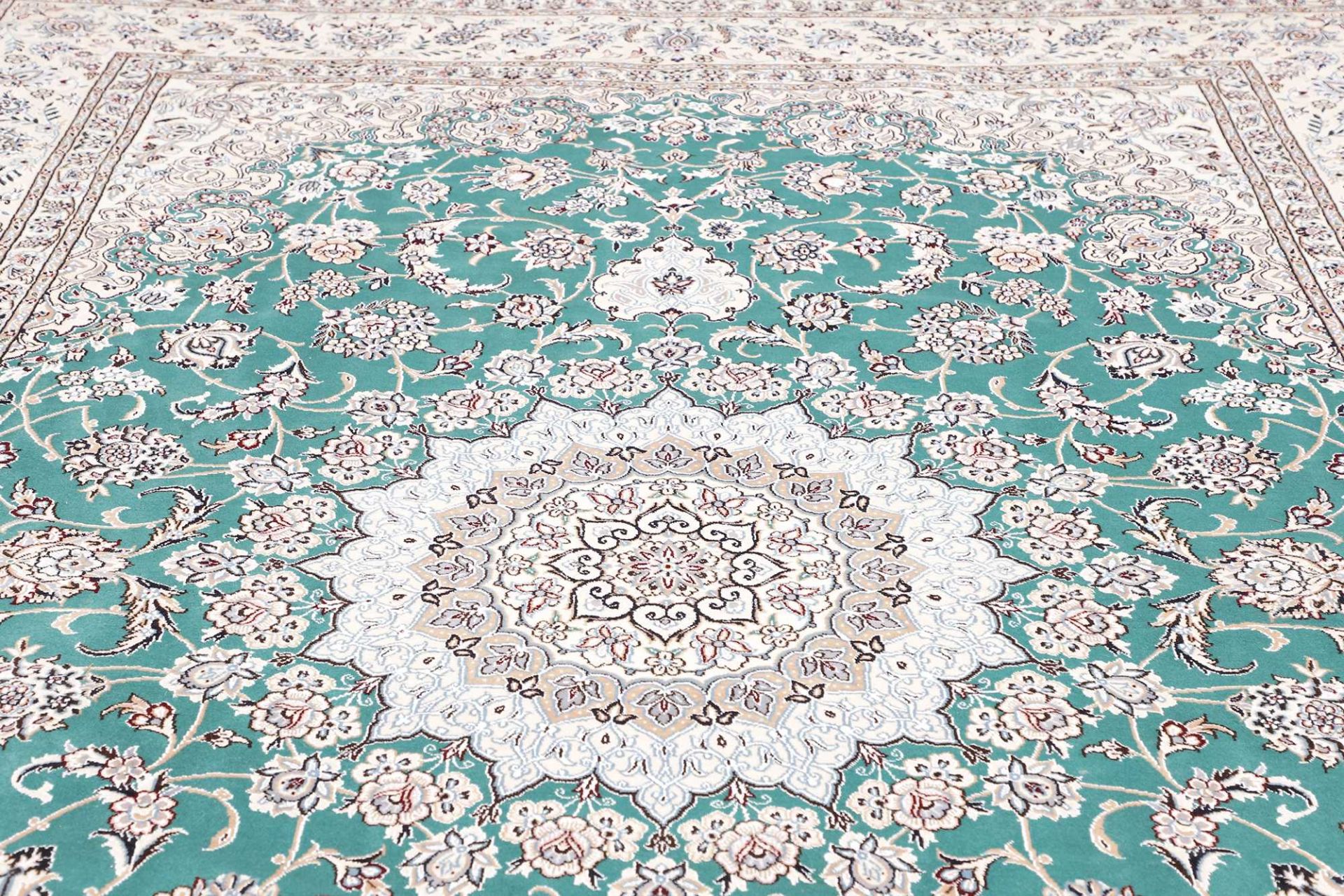perserteppich-nain-249-x-354-cm-schurwolle-handgeknupft-exklusiv-7 Handgeknüpfter Nain Perserteppich, 249 × 354 cm, Wolle