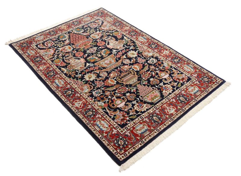 Handgeknüpfter Isfahan Perserteppich 107 × 155 cm