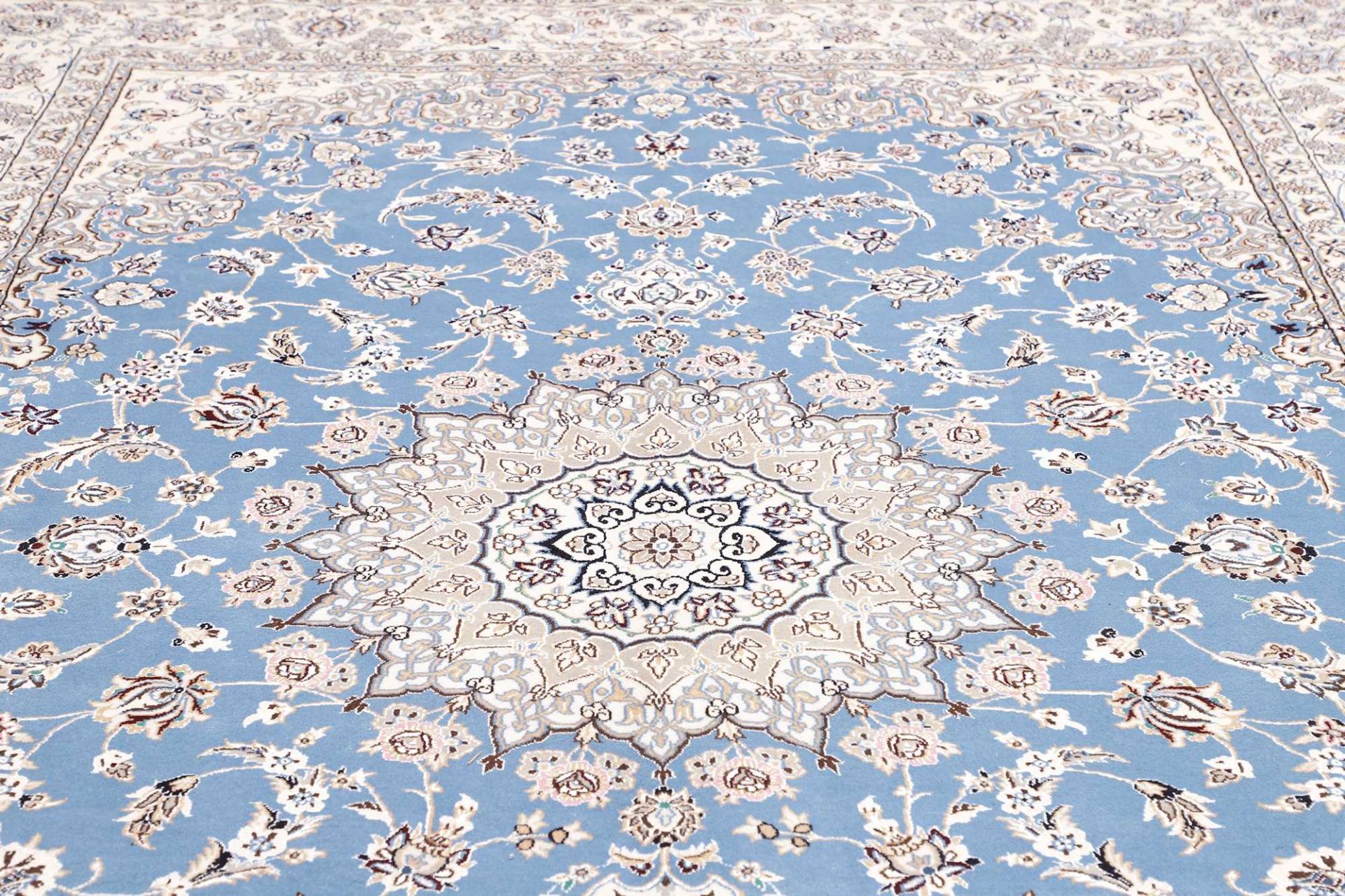 perserteppich-nain-246-x-349-cm-schurwolle-handgeknupft-exklusiv-7 Handgeknüpfter Nain Perserteppich 246 × 349 cm