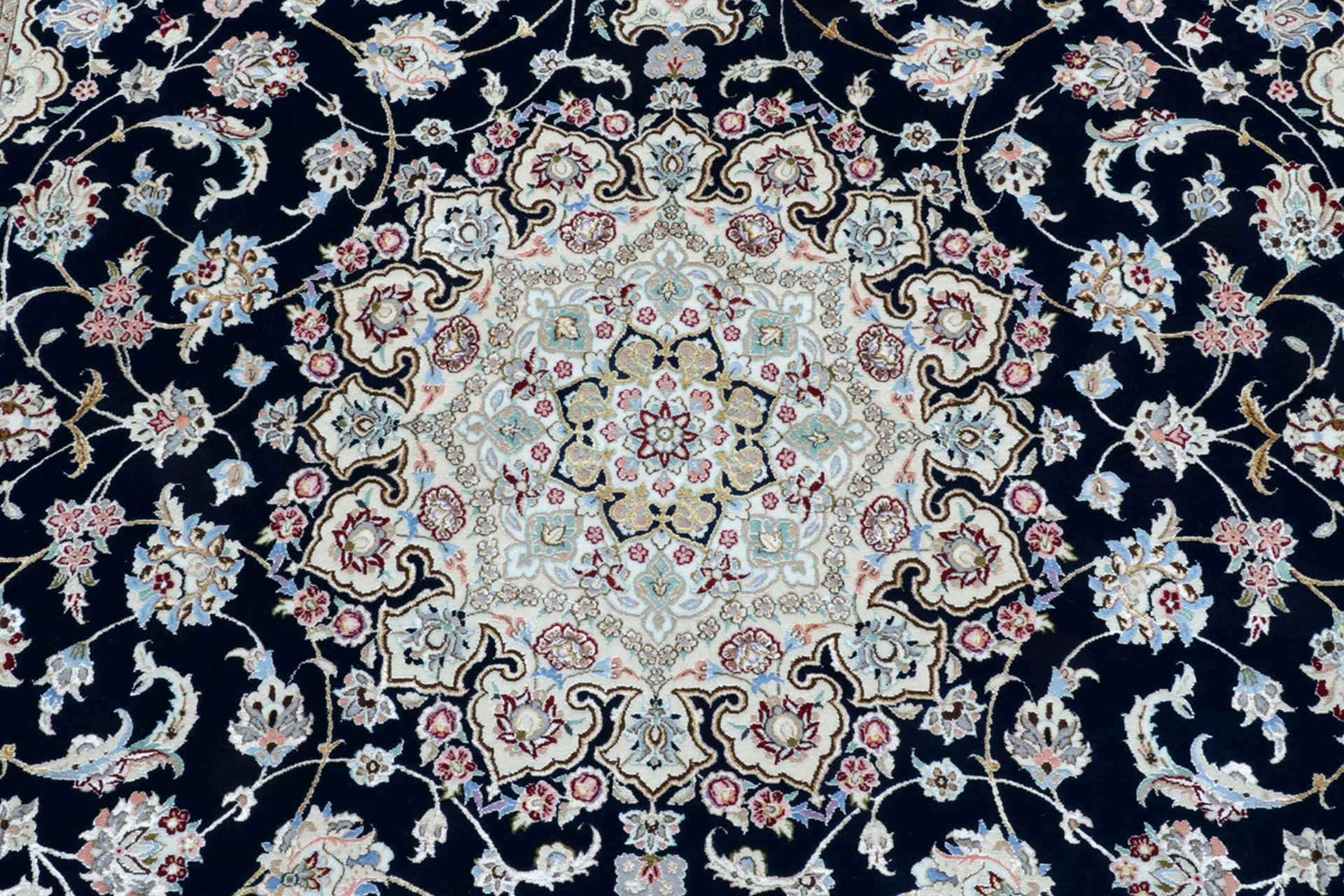Nain Perserteppich 173 × 243 cm aus Wolle & Seide, handgeknüpft