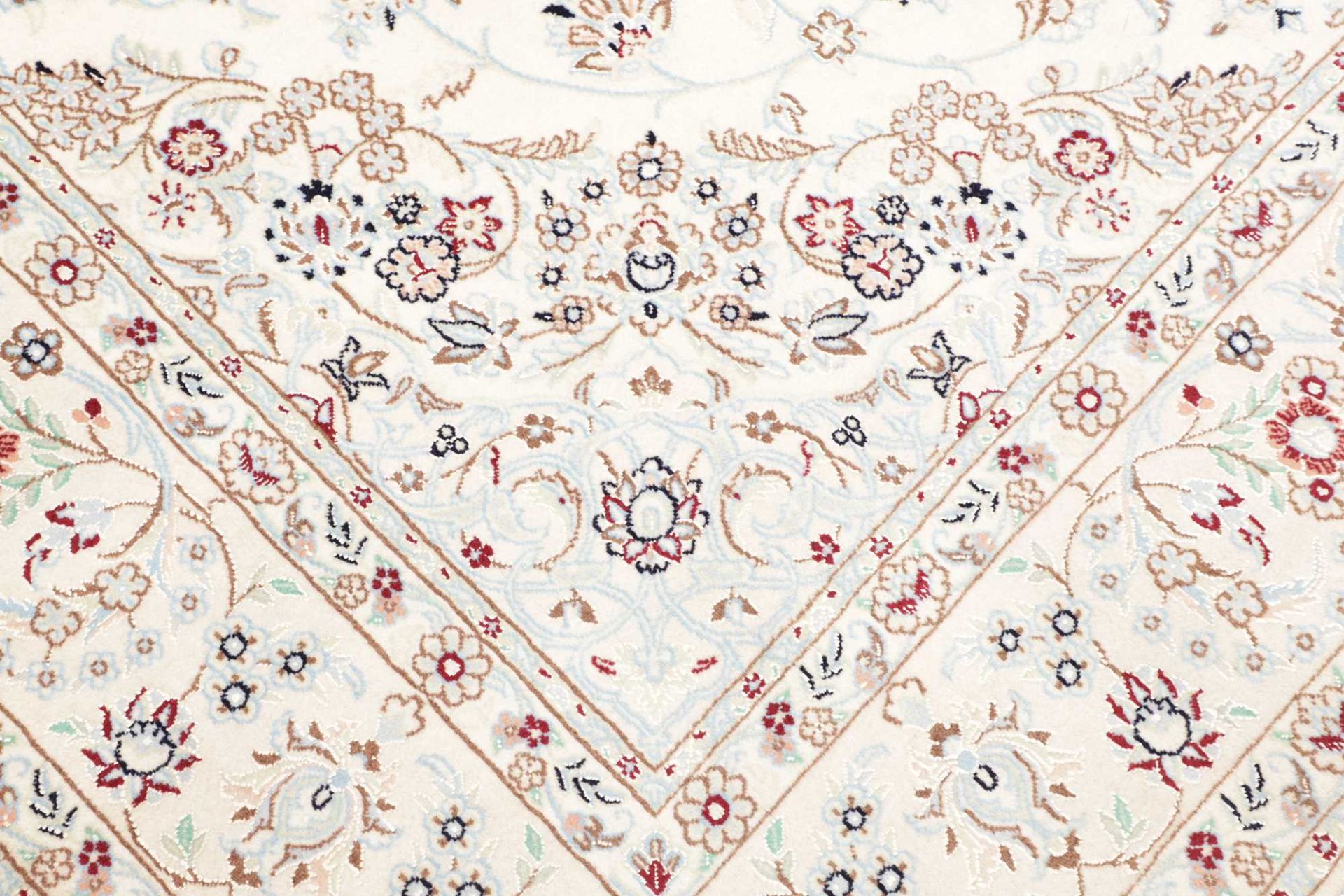 perserteppich-nain-197-x-299-cm-schurwolle-handgeknupft-exklusiv-5 Handgeknüpfter Nain Perserteppich, 197 × 299 cm, Wolle