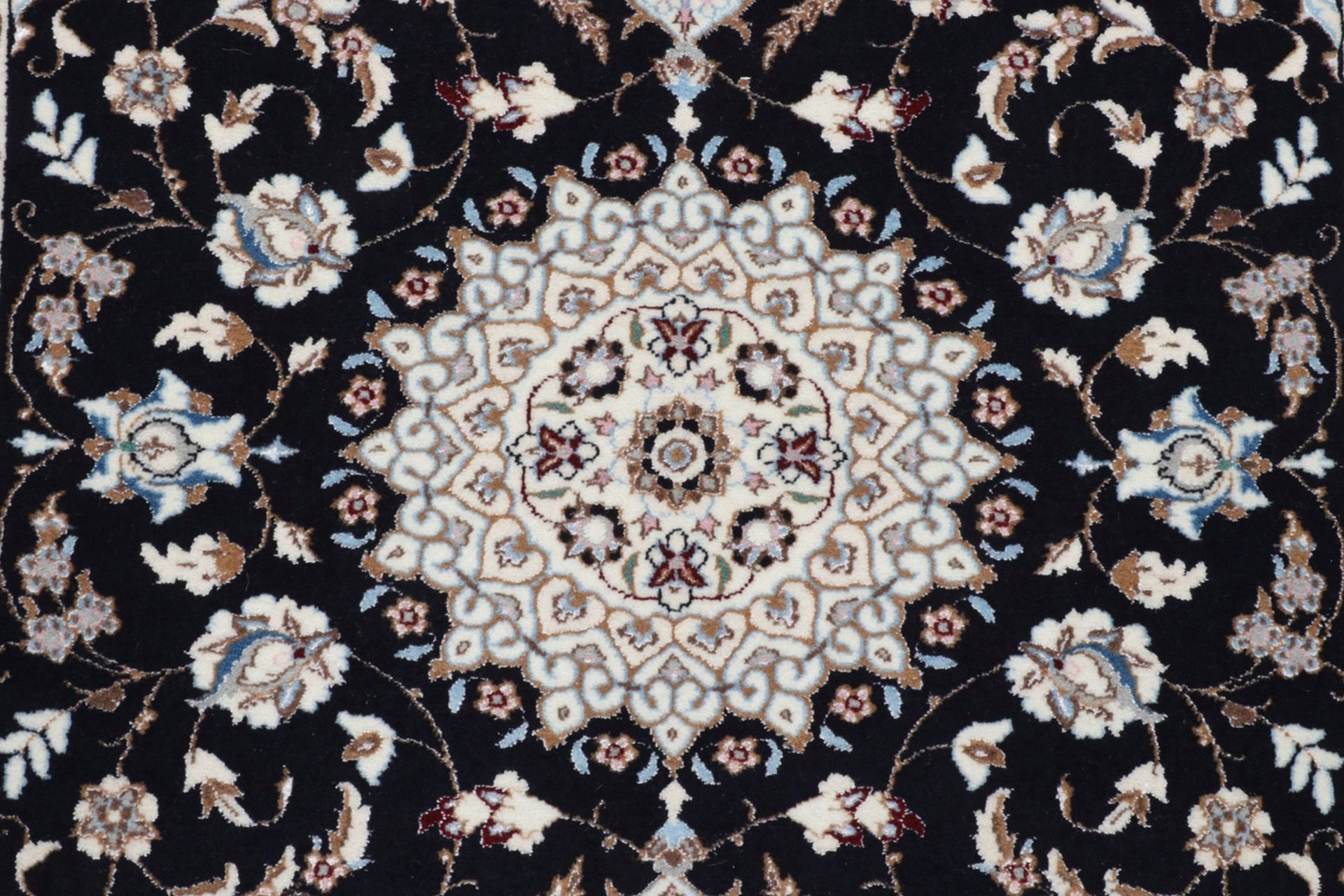 Handgeknüpfter Nain Perserteppich 84 × 120 cm