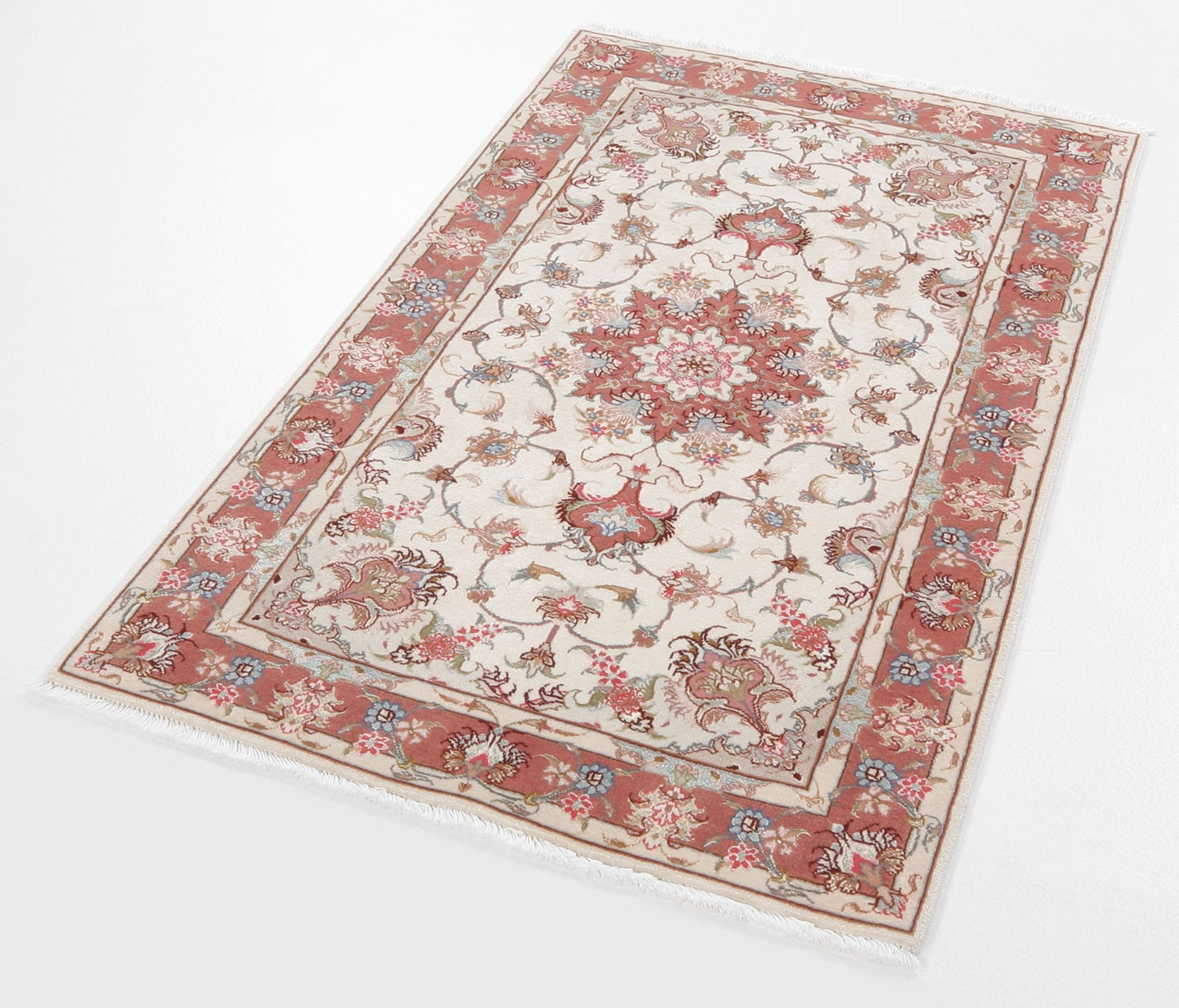 perserteppich-tabriz-70-x-122-cm-schurwolle-seide-handgeknupft-1 Handgeknüpfter Täbriz Perserteppich 70 × 122 cm