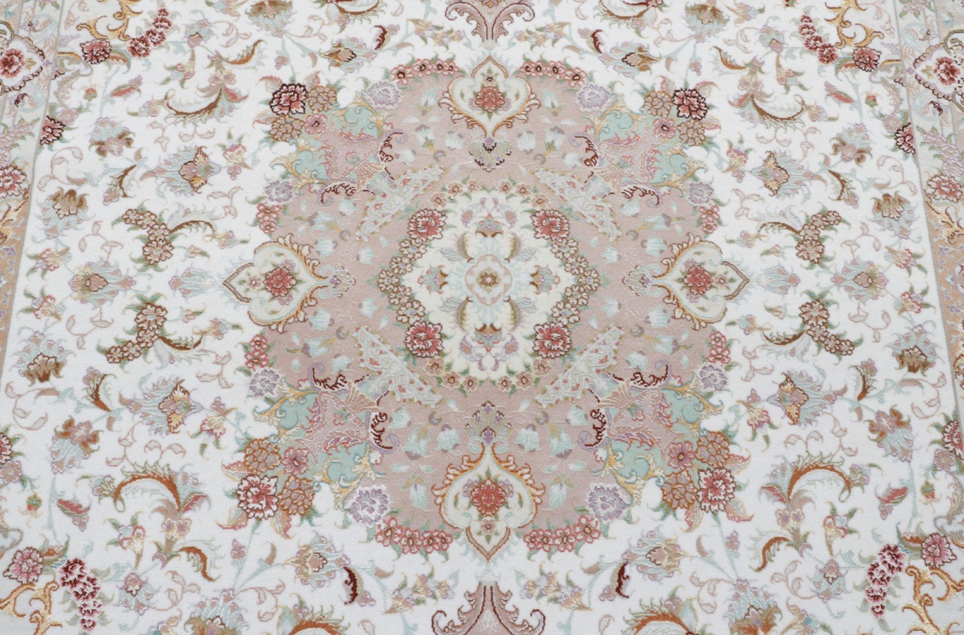 Handgeknüpfter Täbriz Perserteppich, 147 × 200 cm, Wolle & Seide