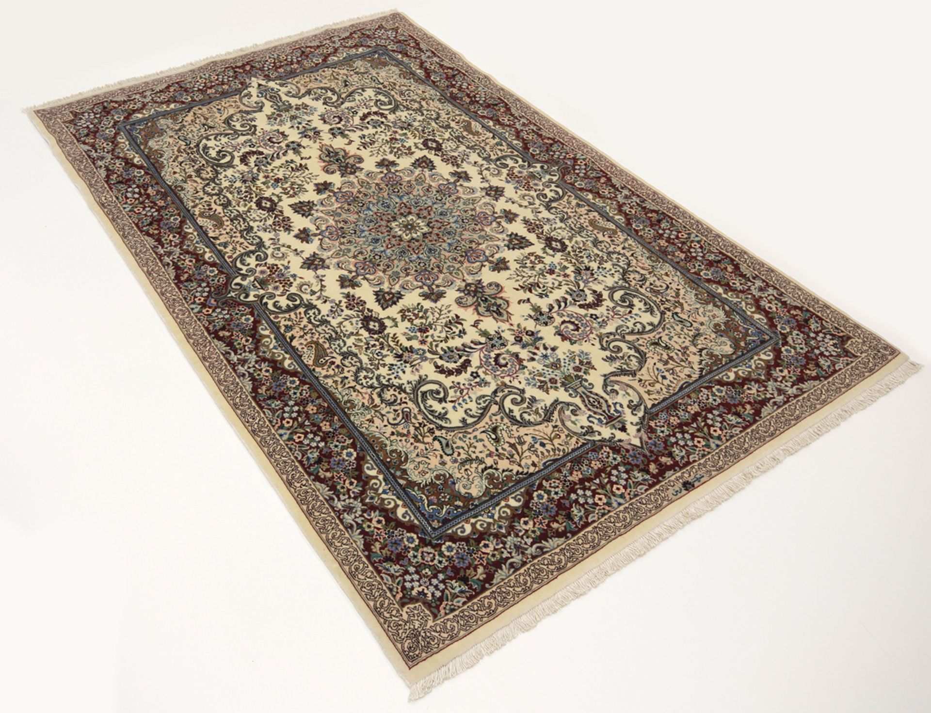 Handgeknüpfter Isfahan Perserteppich 108 × 170 cm