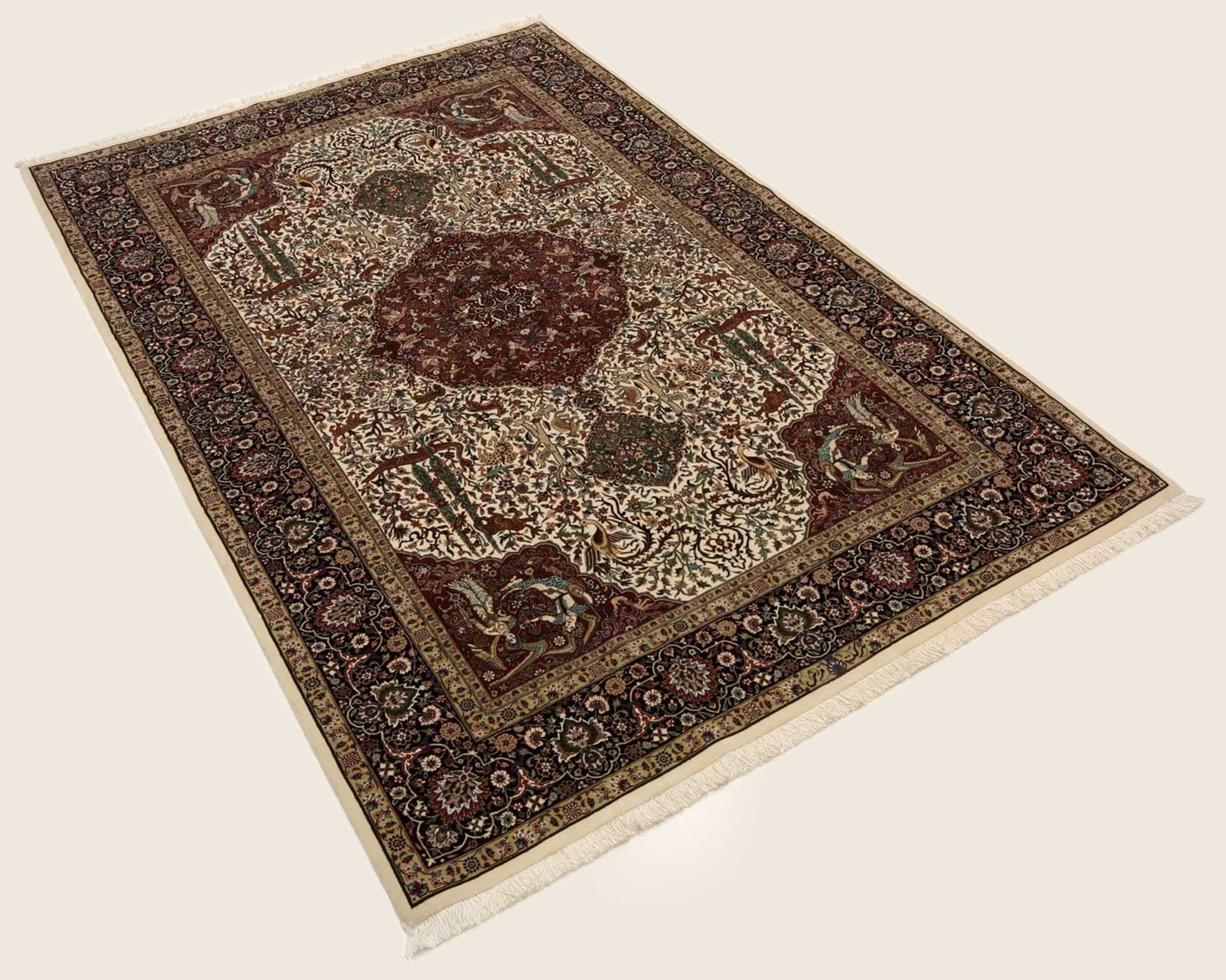 Handgeknüpfter Isfahan Perserteppich 136 × 222 cm