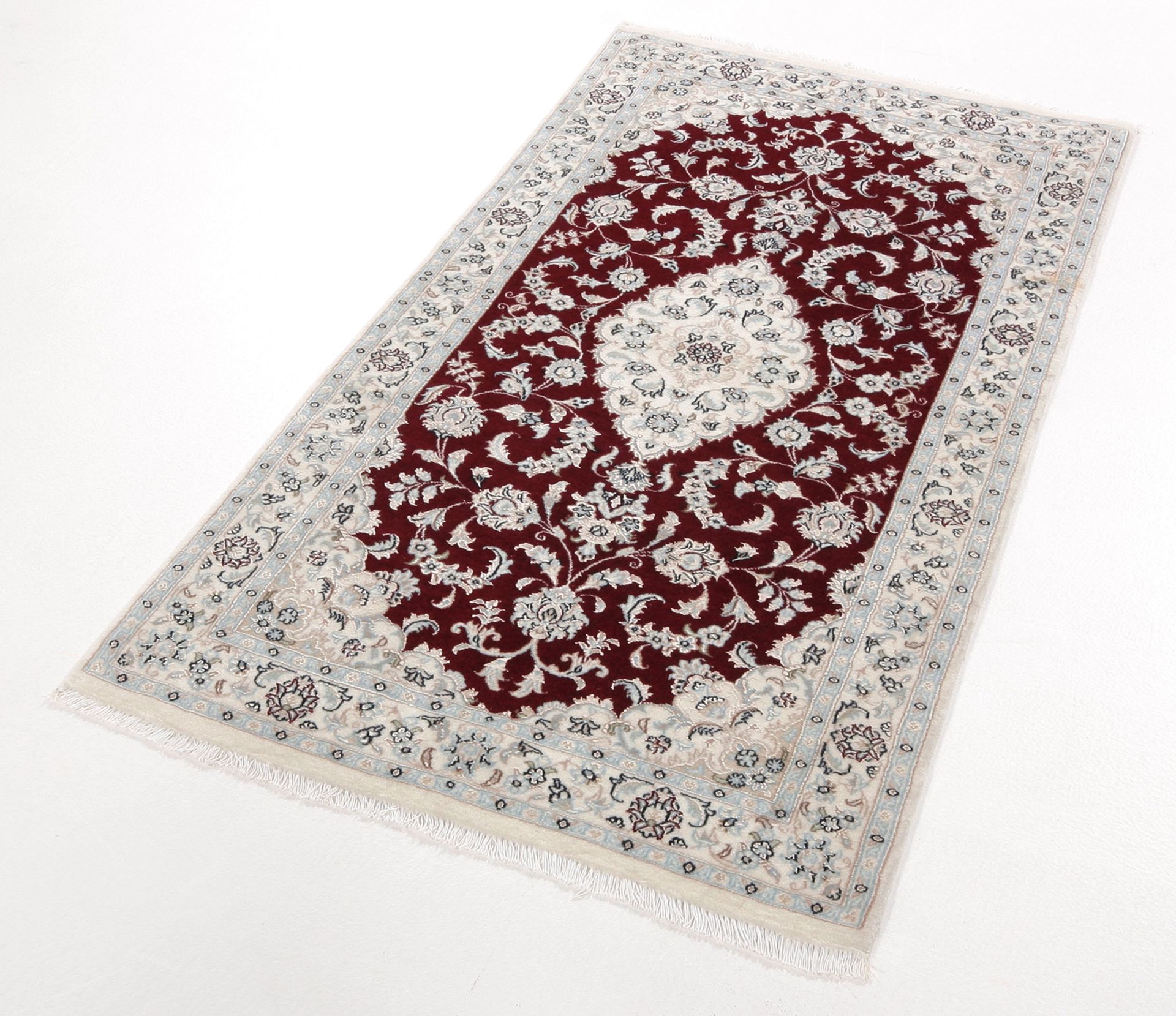 perserteppich-nain-70-x-134-cm-schurwolle-seide-handgeknupft-1 Handgeknüpfter Nain Perserteppich 70 × 134 cm