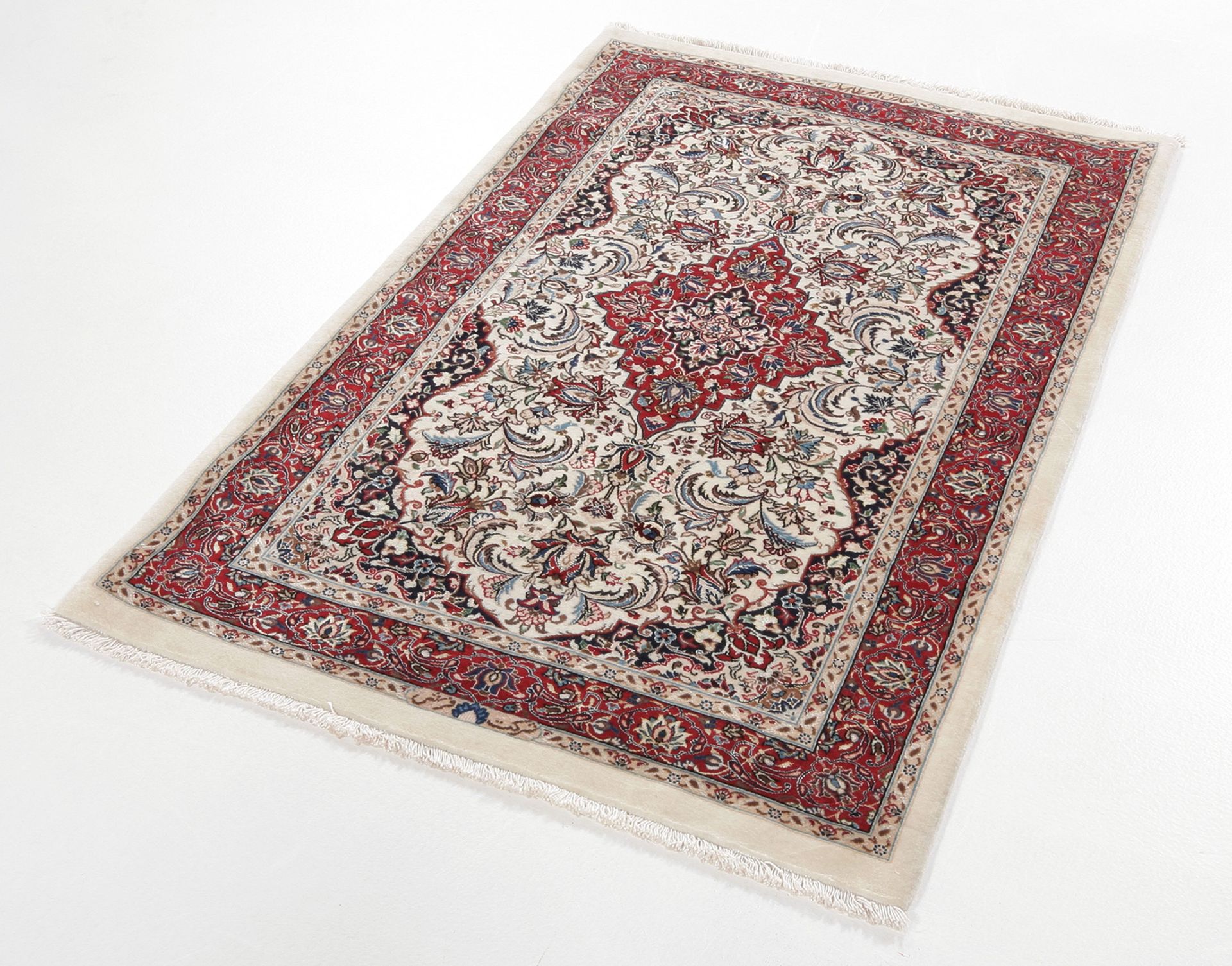Isfahan Perserteppich aus Iran, 85 × 135 cm