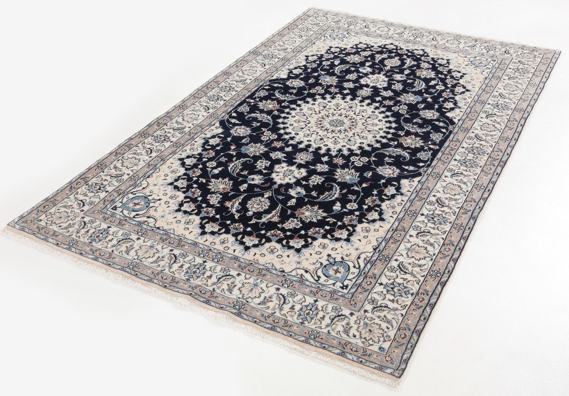 Nain Perserteppich aus Iran, 128 × 212 cm