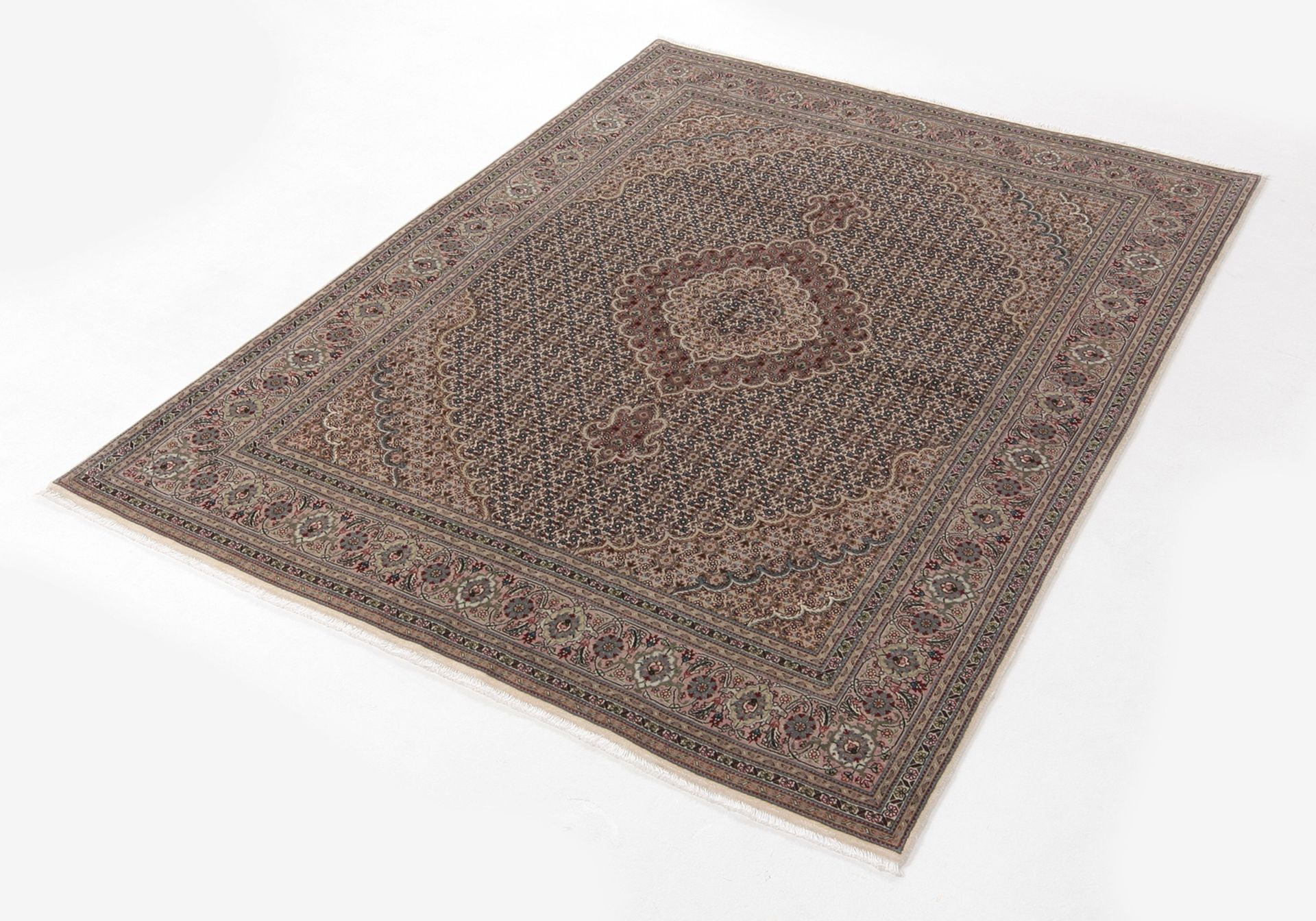 Täbriz Perserteppich 155 × 210 cm aus Wolle & Seide, handgeknüpft