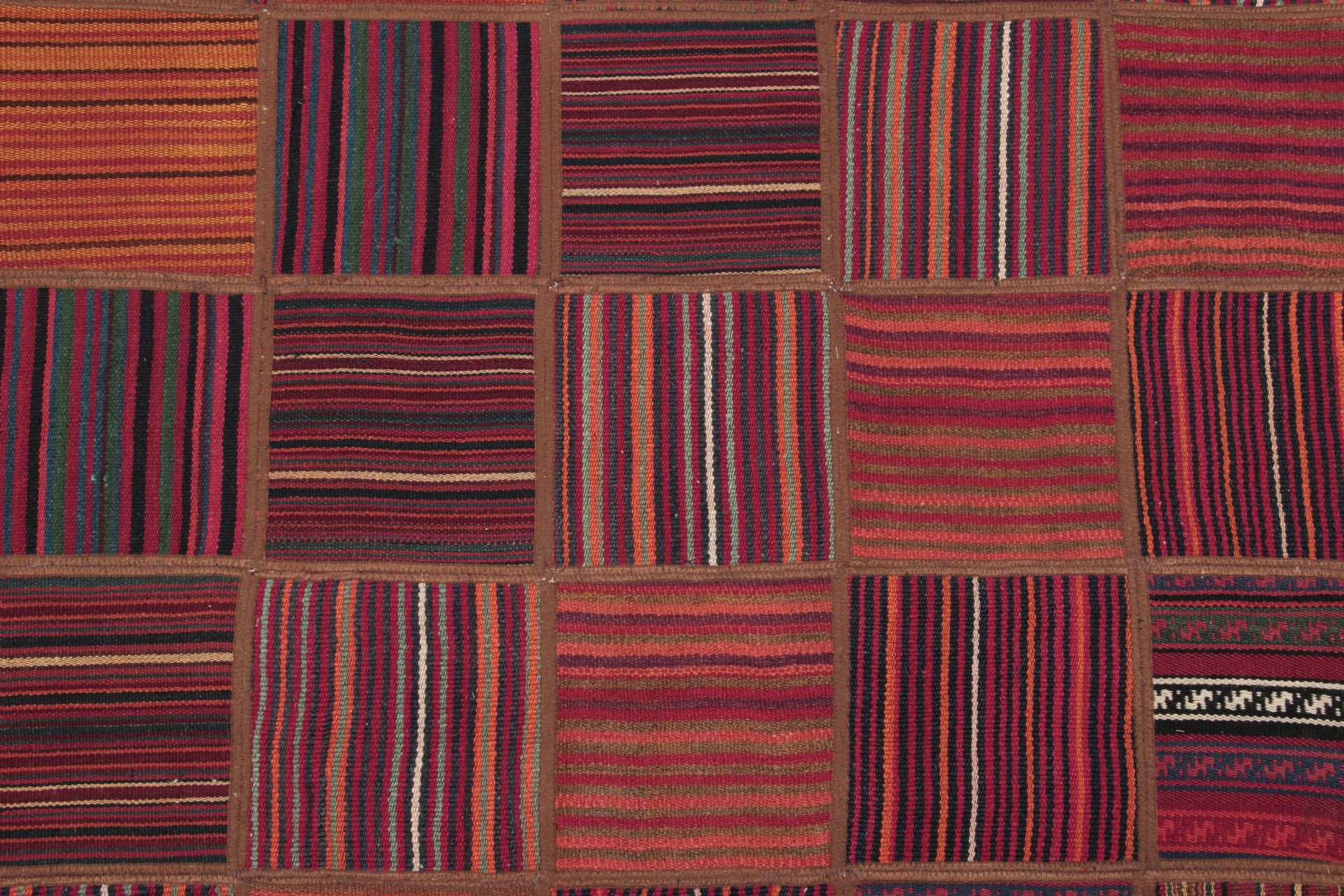 Kelim Perserteppich aus Iran, 253 × 350 cm