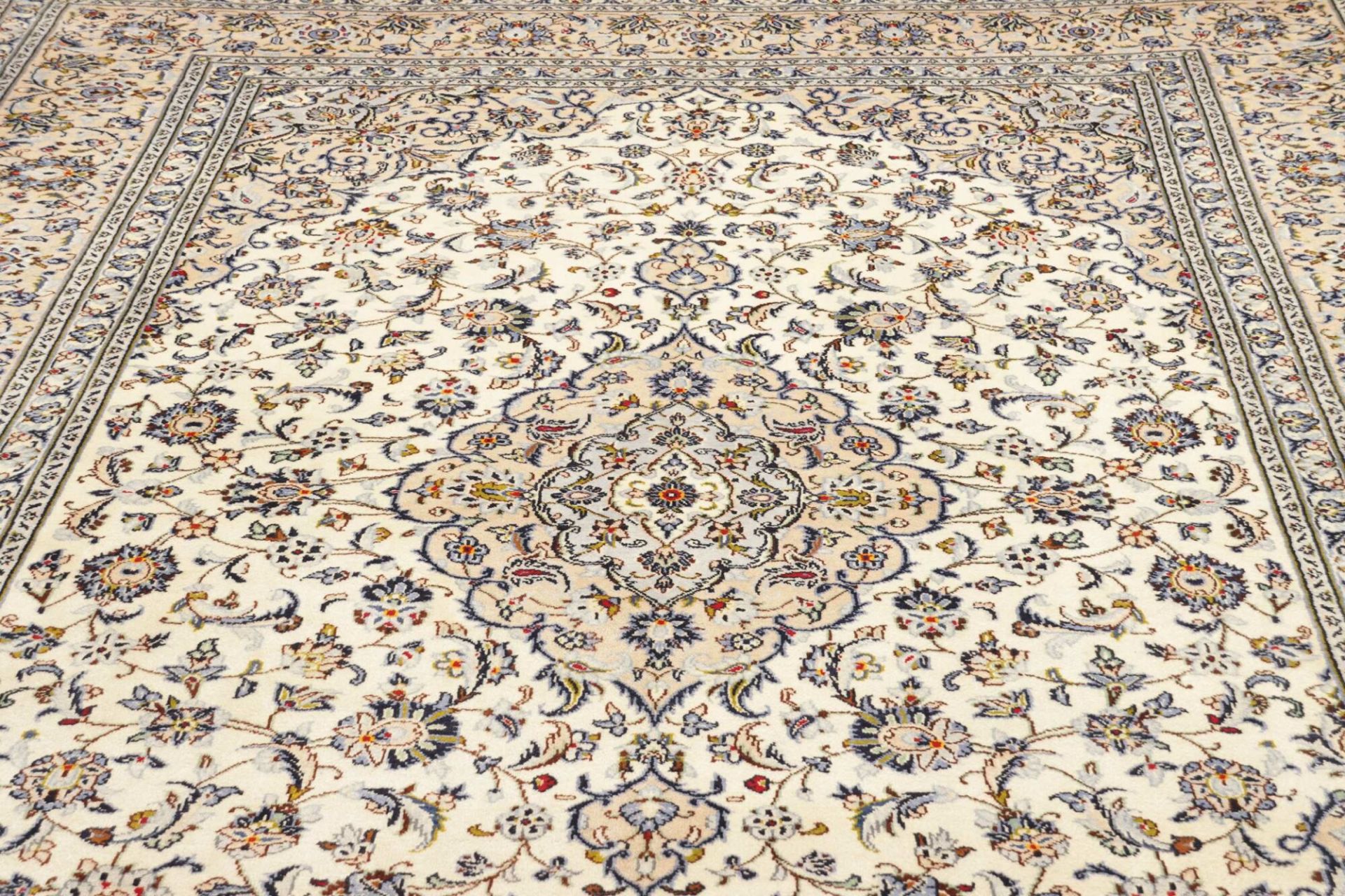 Handgeknüpfter Kashan Perserteppich, 241 × 354 cm, Wolle