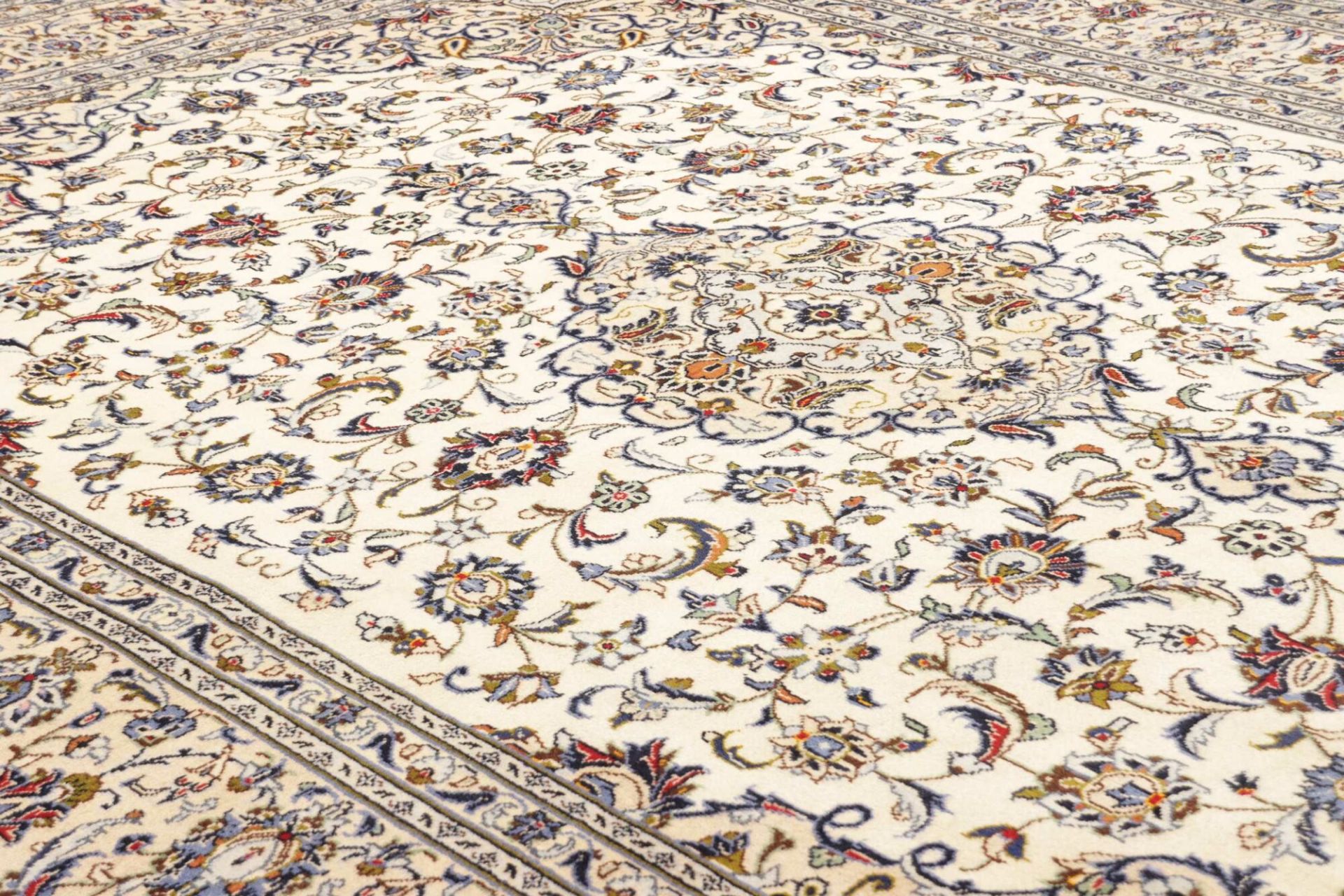 Handgeknüpfter Kashan Perserteppich 248 × 341 cm