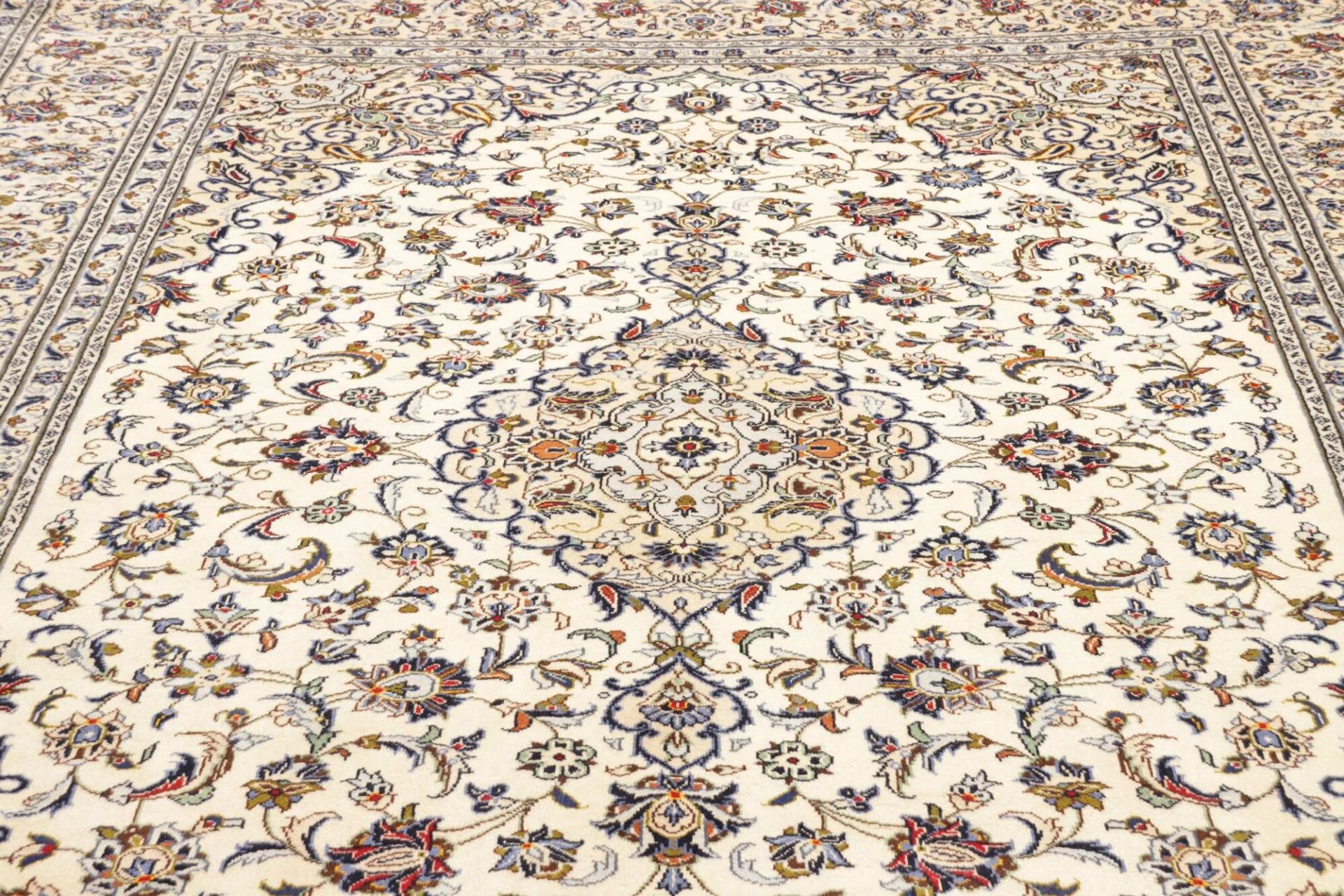 Handgeknüpfter Kashan Perserteppich 248 × 341 cm