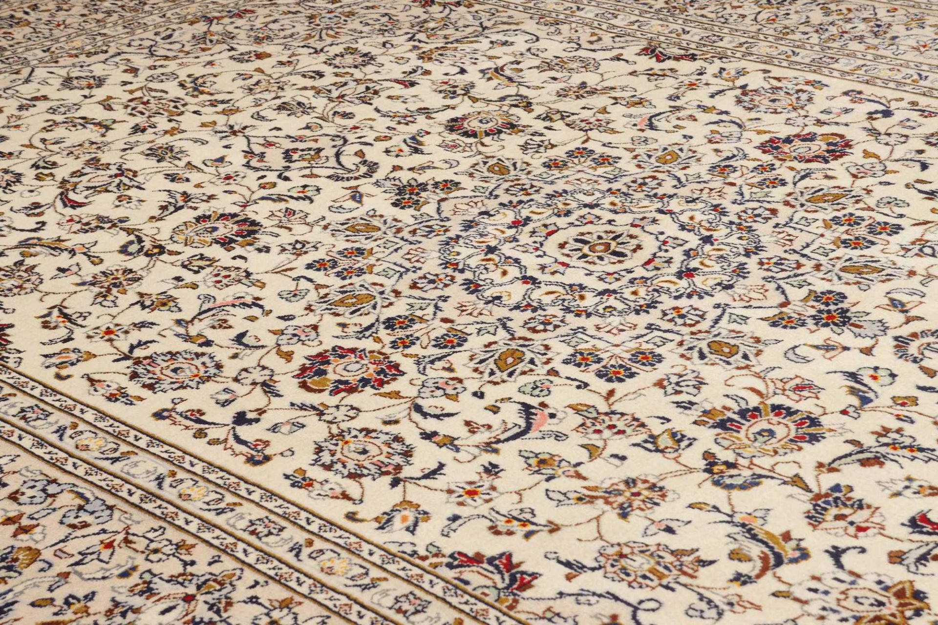 Kashan Perserteppich 239 × 355 cm aus Wolle, handgeknüpft