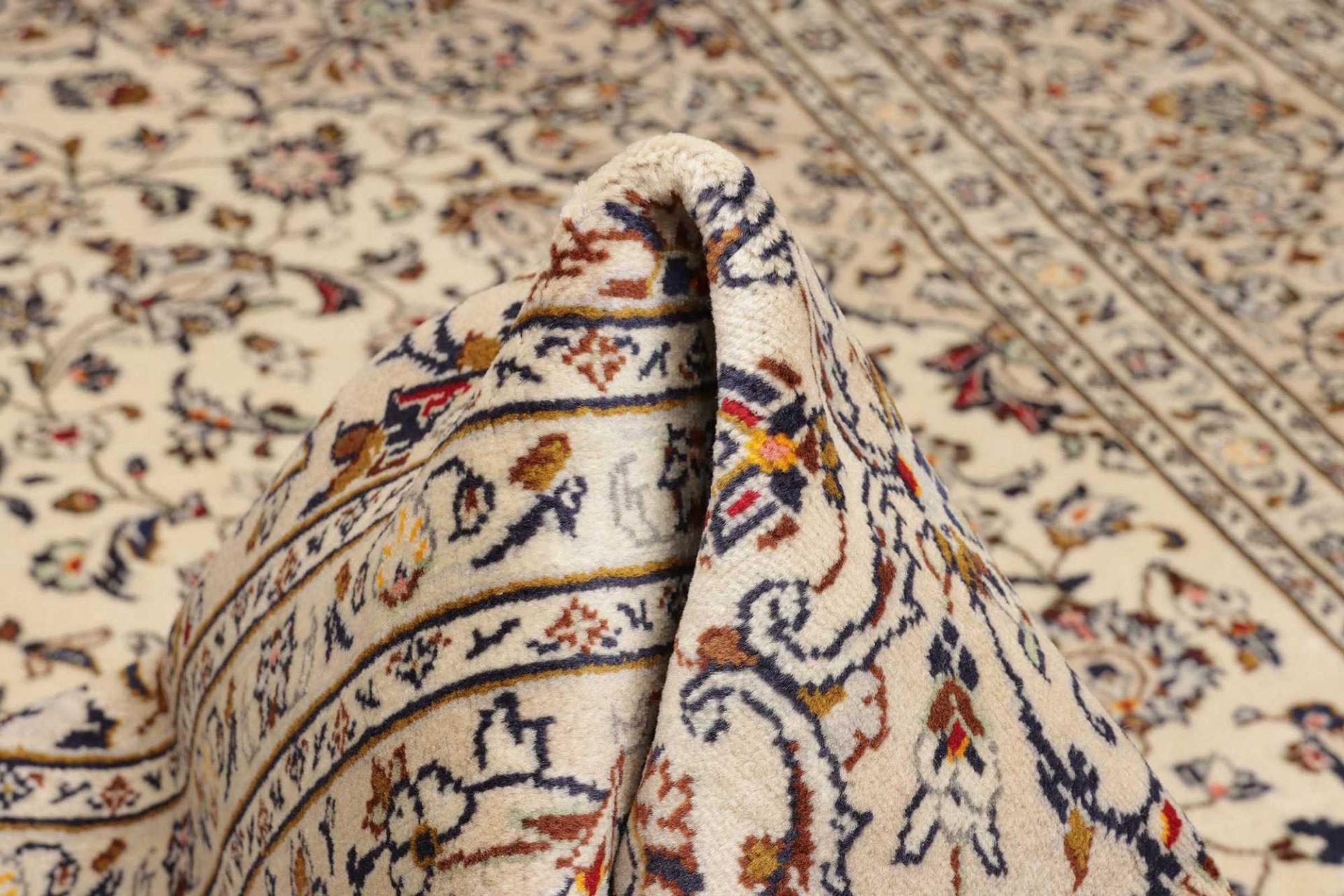 Kashan Perserteppich 239 × 355 cm aus Wolle, handgeknüpft