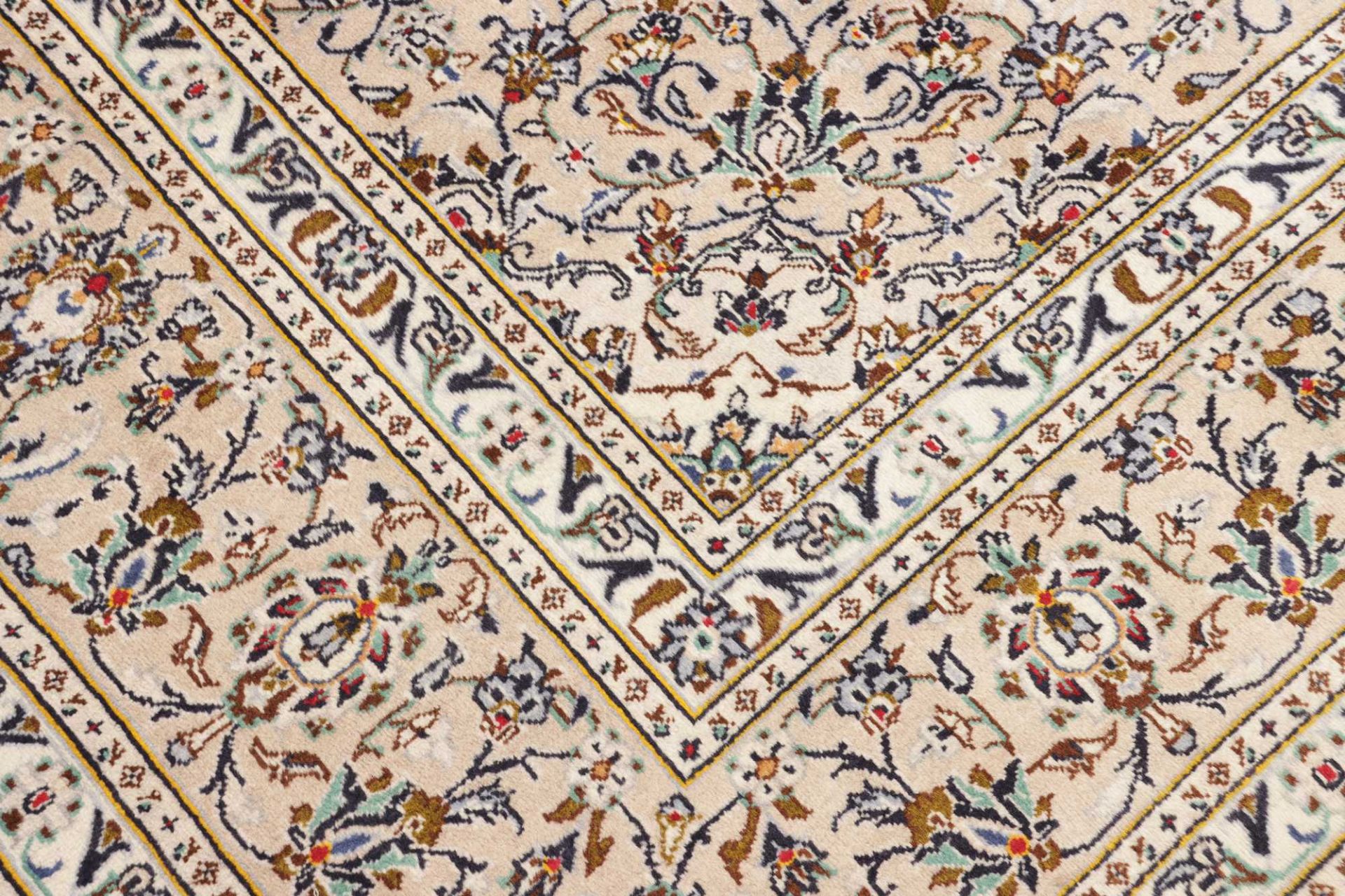 Handgeknüpfter Kashan Perserteppich 247 × 334 cm