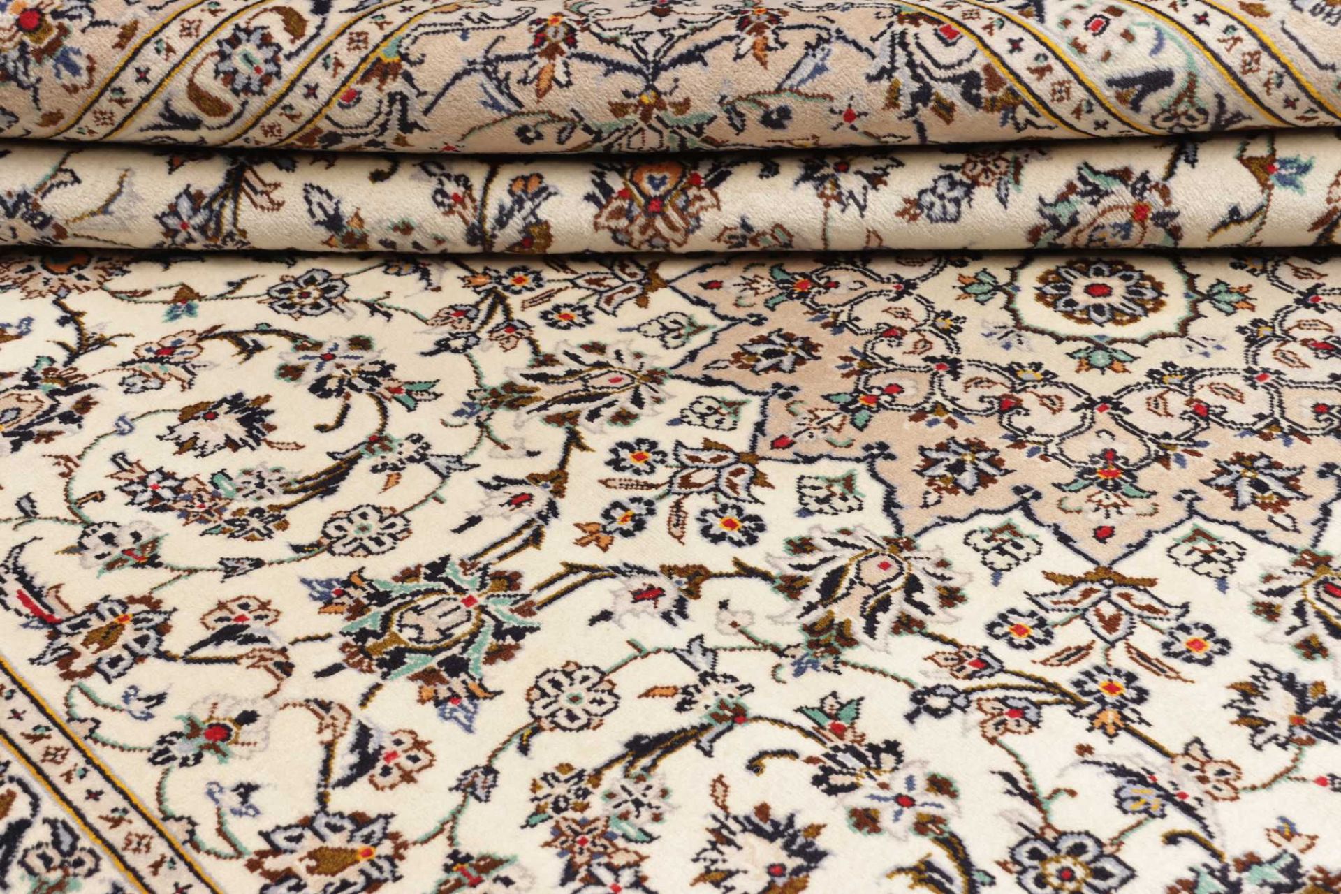Handgeknüpfter Kashan Perserteppich 247 × 334 cm