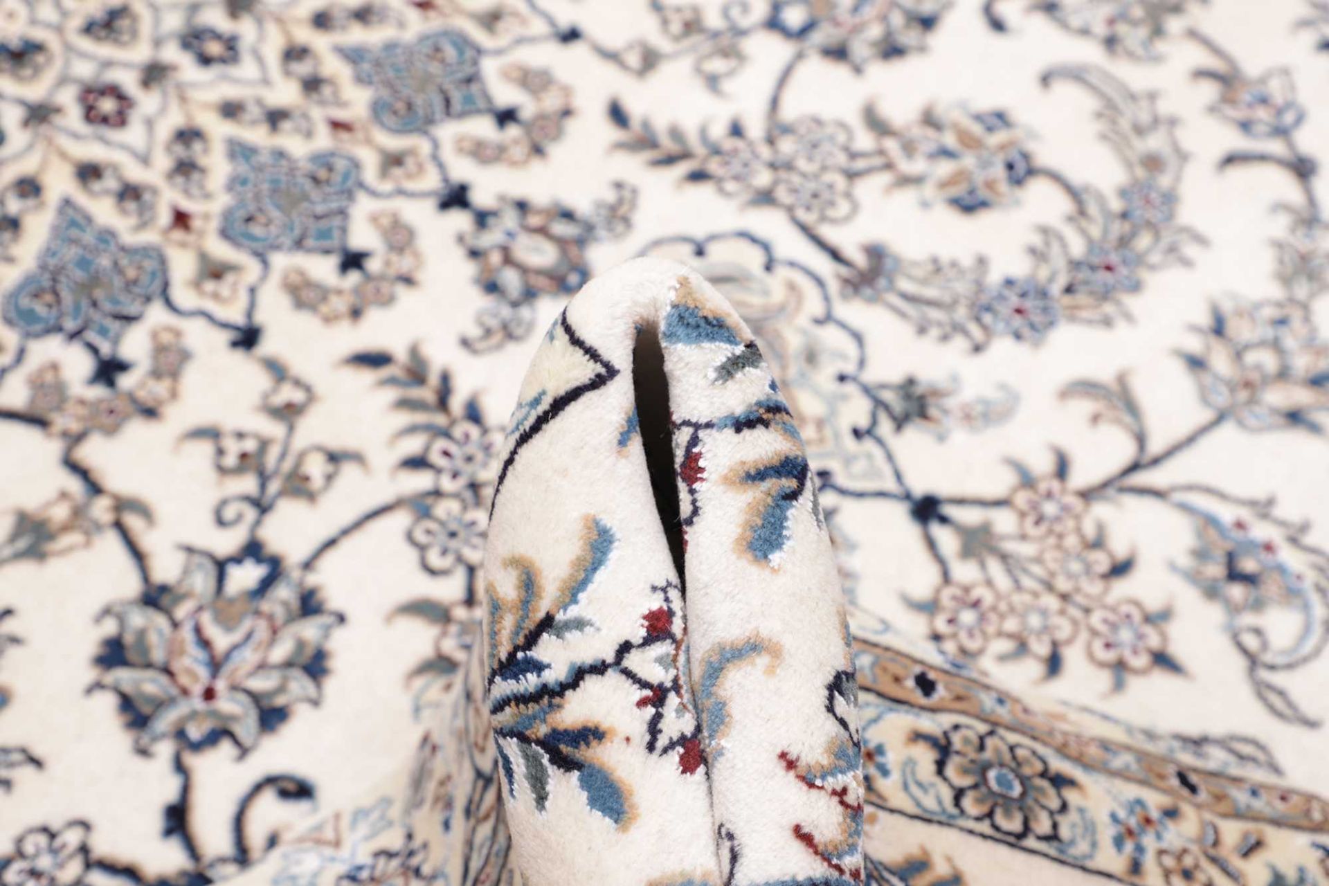 Nain Perserteppich aus Iran, 247 × 348 cm