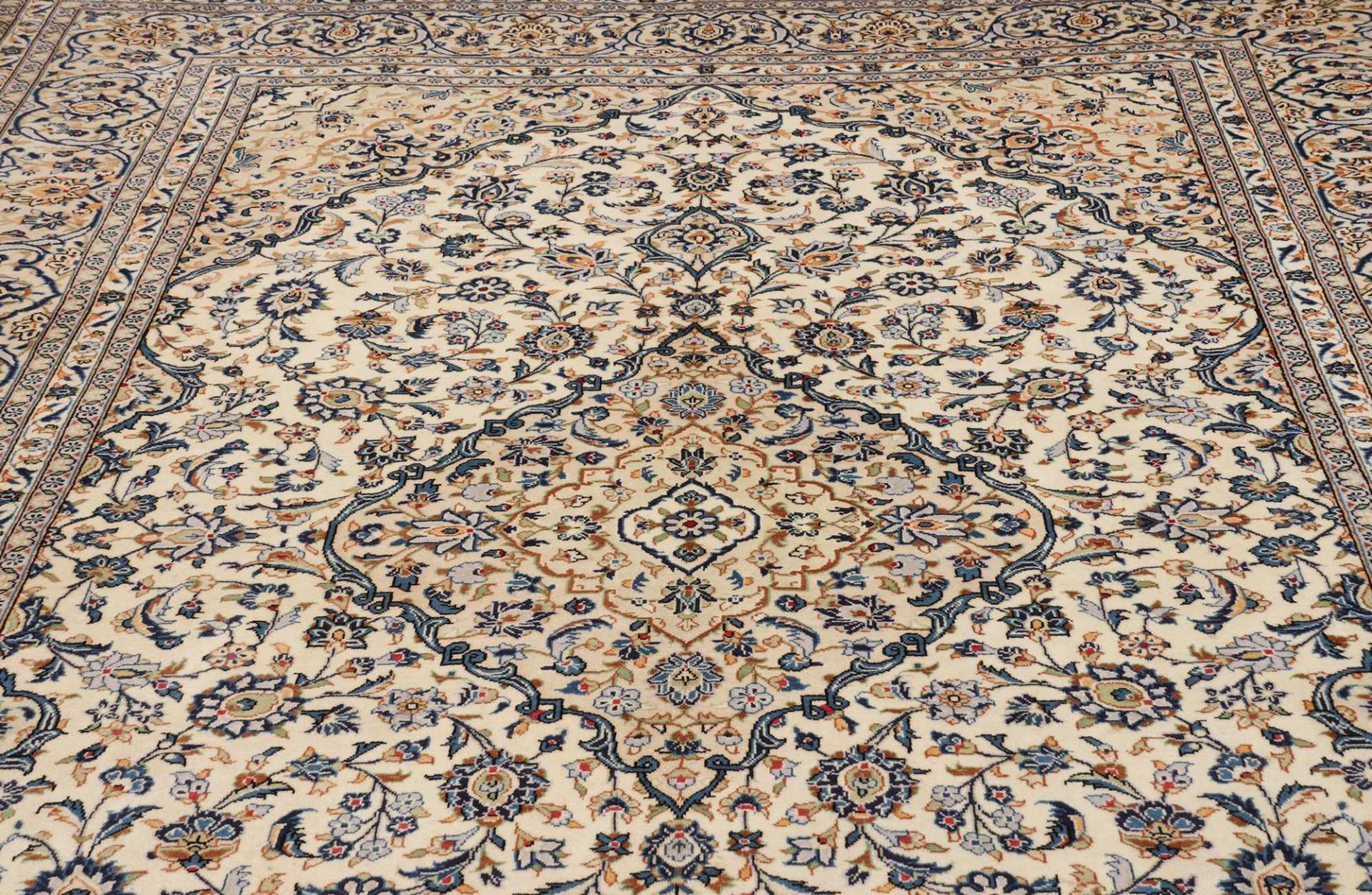 Kashan Perserteppich aus Iran, 247 × 349 cm