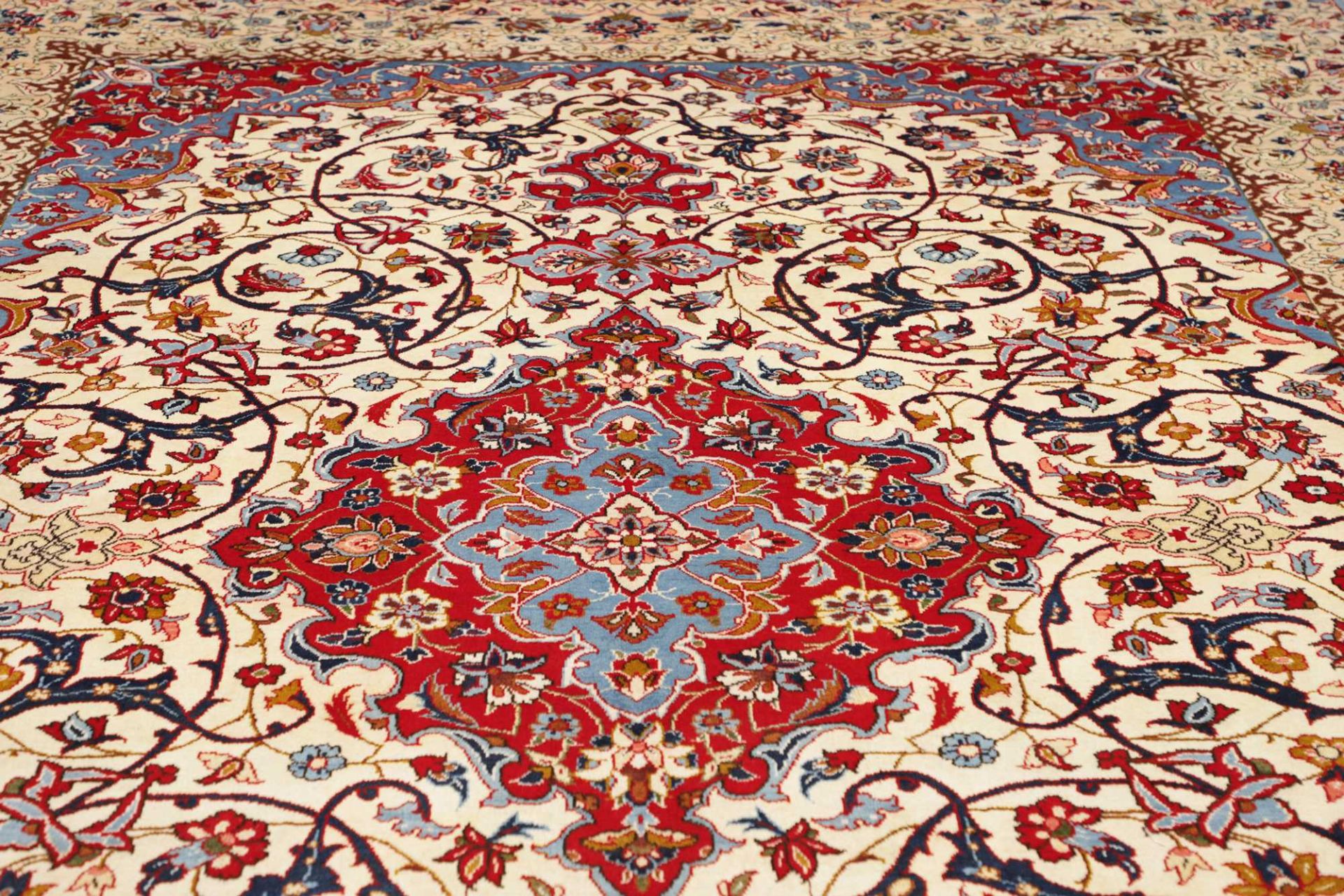 Isfahan Perserteppich 239 × 369 cm aus Wolle, handgeknüpft