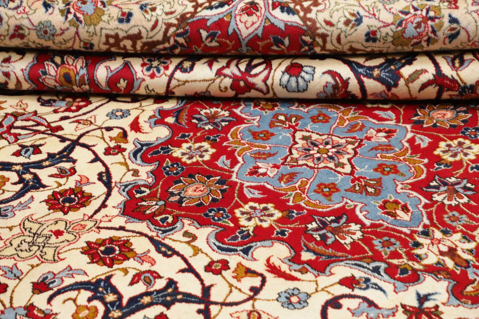 Isfahan Perserteppich 239 × 369 cm aus Wolle, handgeknüpft