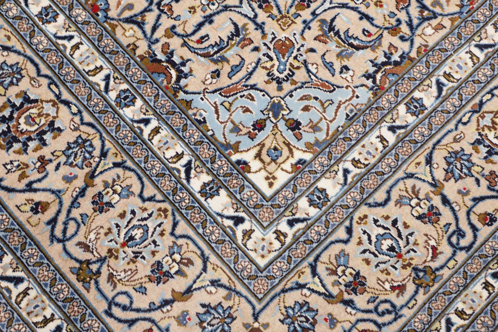 Handgeknüpfter Kashan Perserteppich 251 × 352 cm