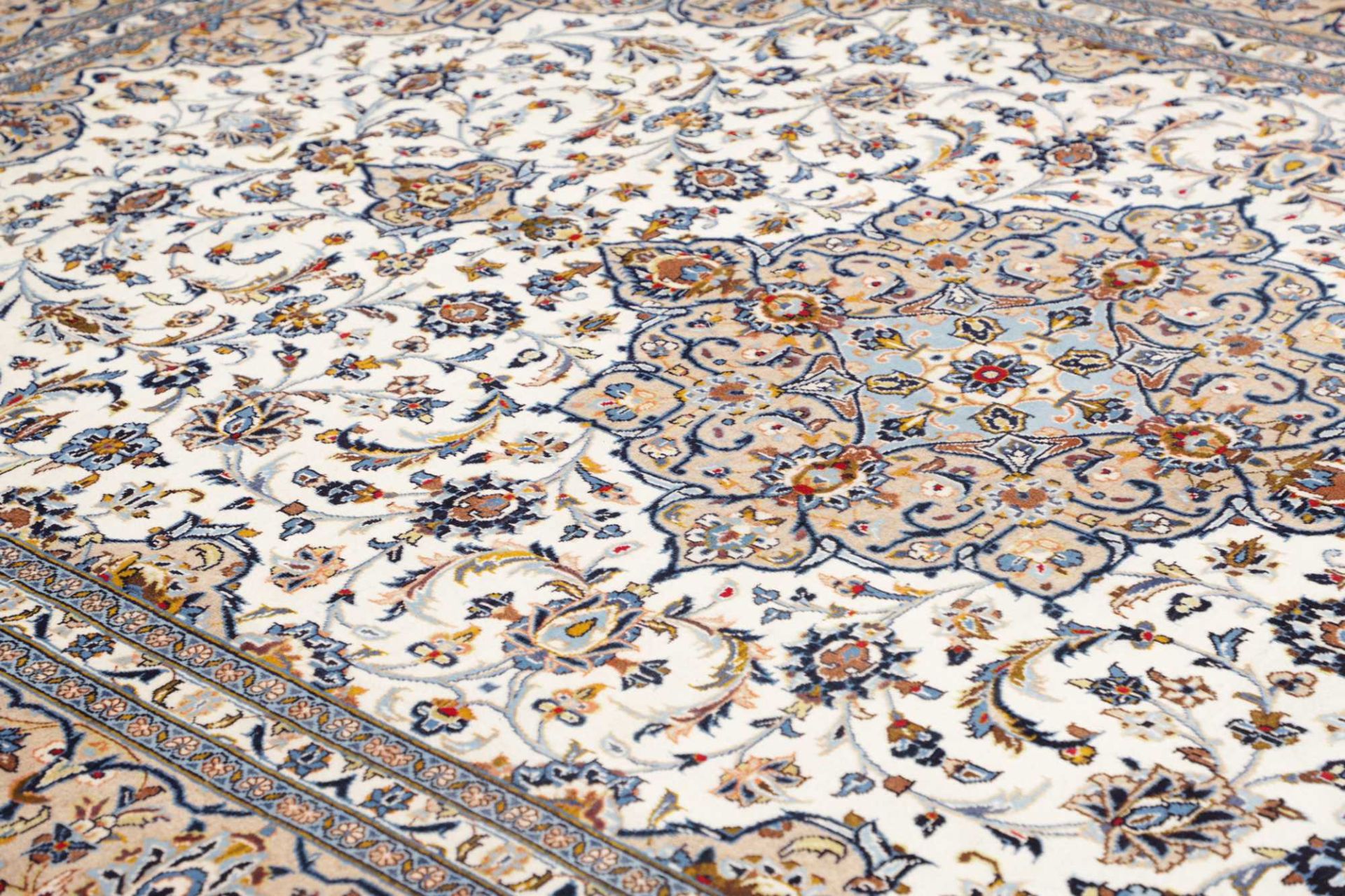 Handgeknüpfter Kashan Perserteppich 251 × 352 cm