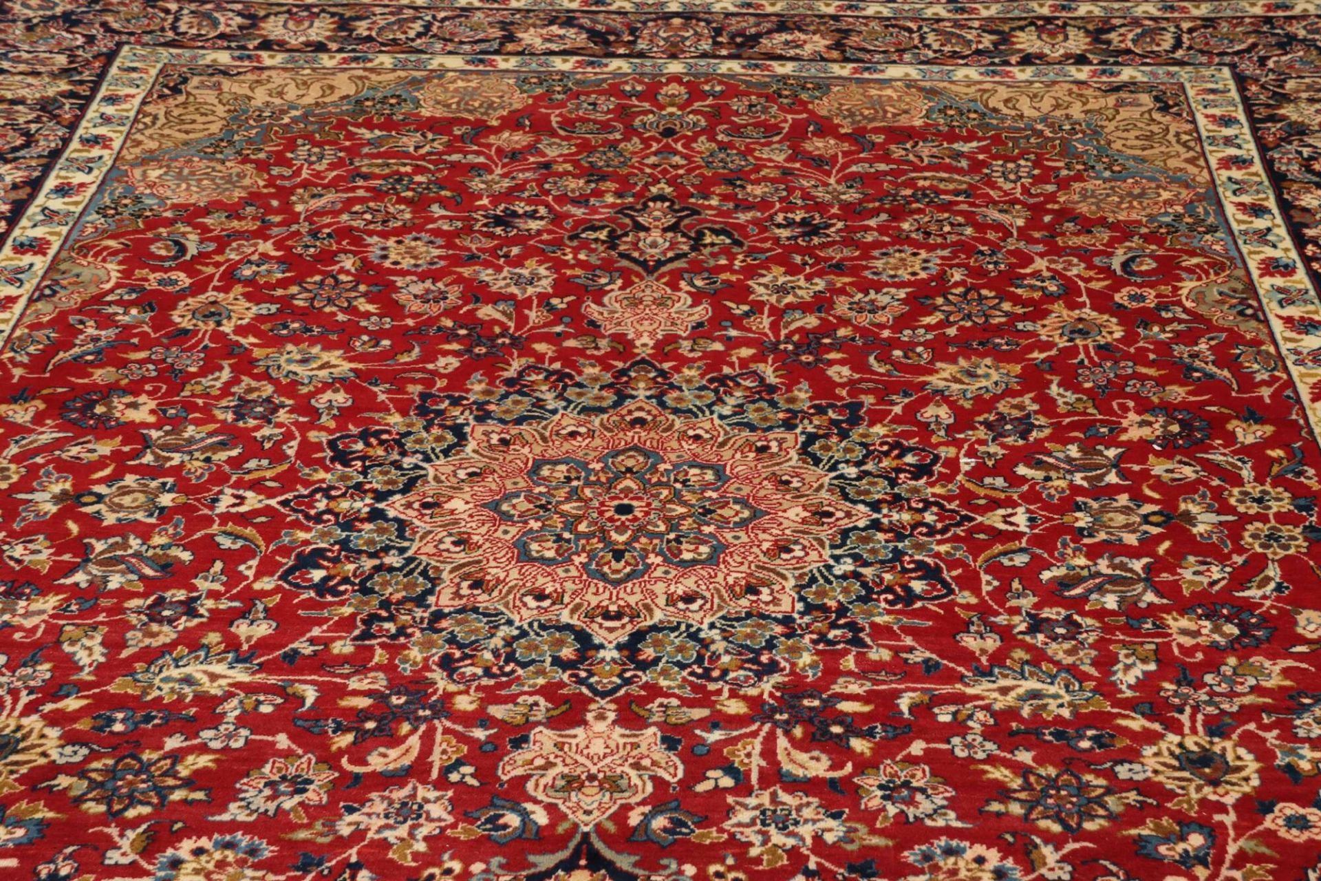 Handgeknüpfter Isfahan Perserteppich 256 × 366 cm