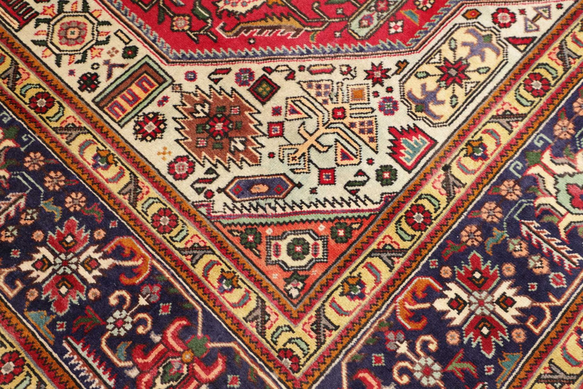 Täbriz Perserteppich aus Iran, 254 × 347 cm