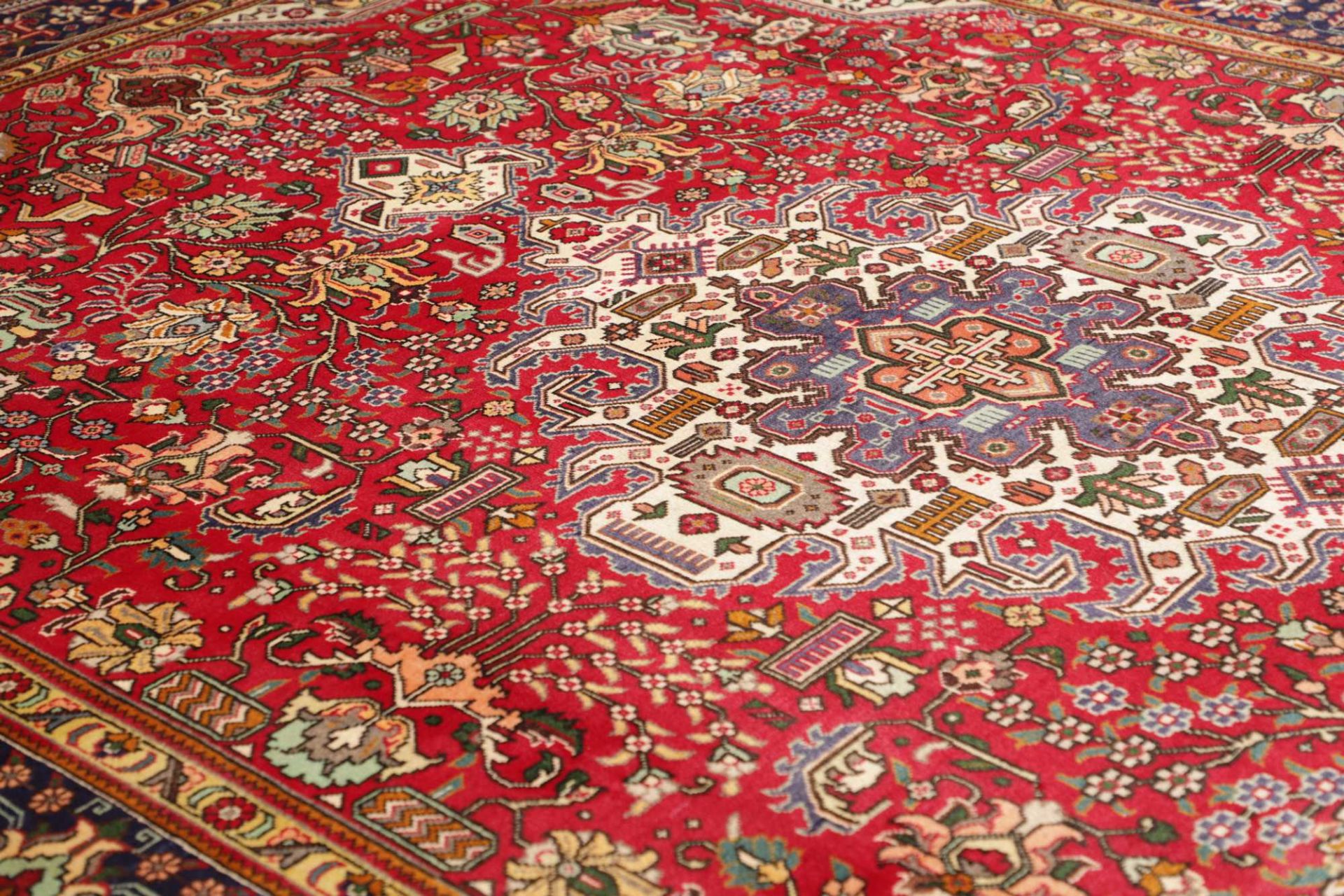 Täbriz Perserteppich aus Iran, 254 × 347 cm
