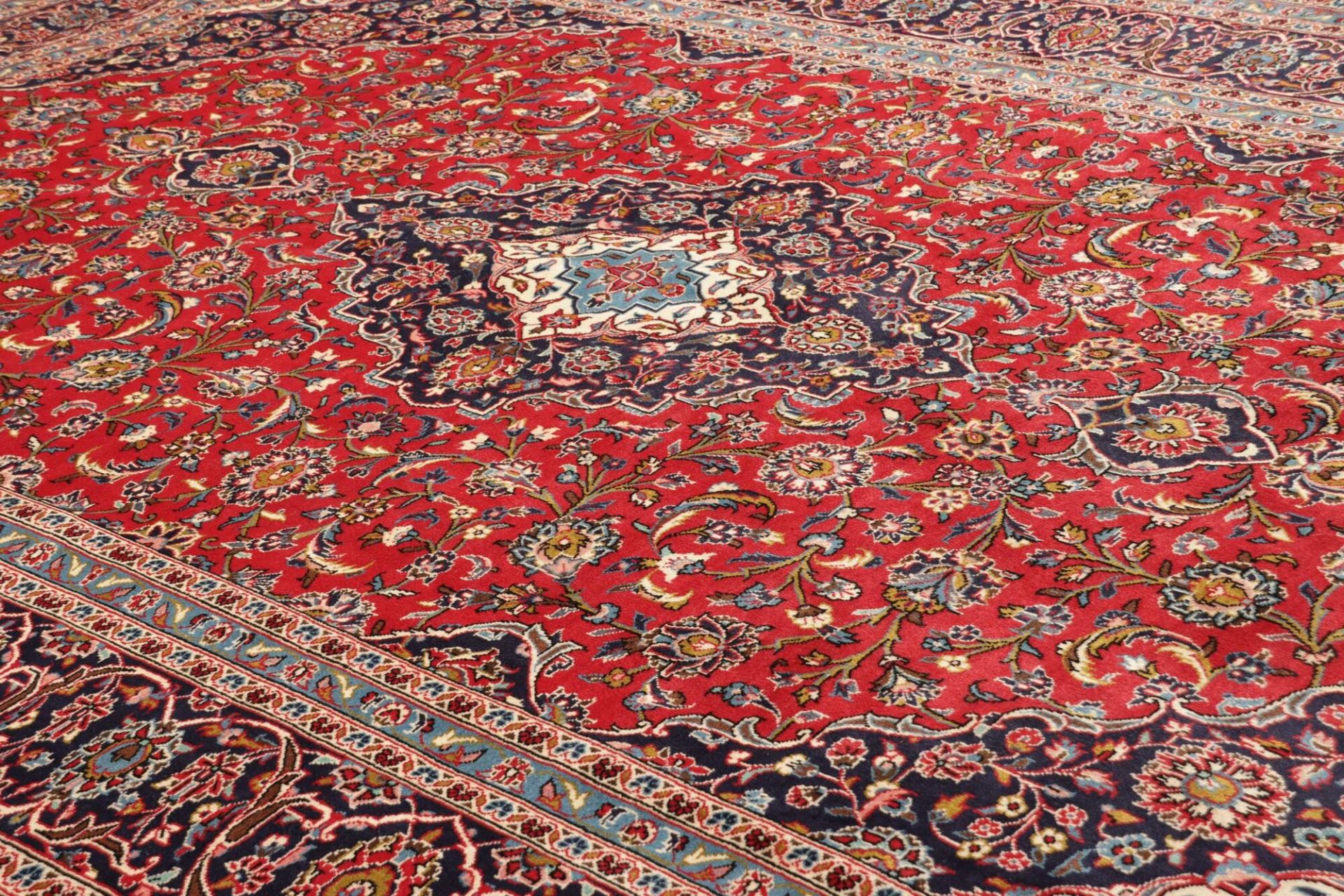 Handgeknüpfter Kashan Perserteppich 246 × 351 cm