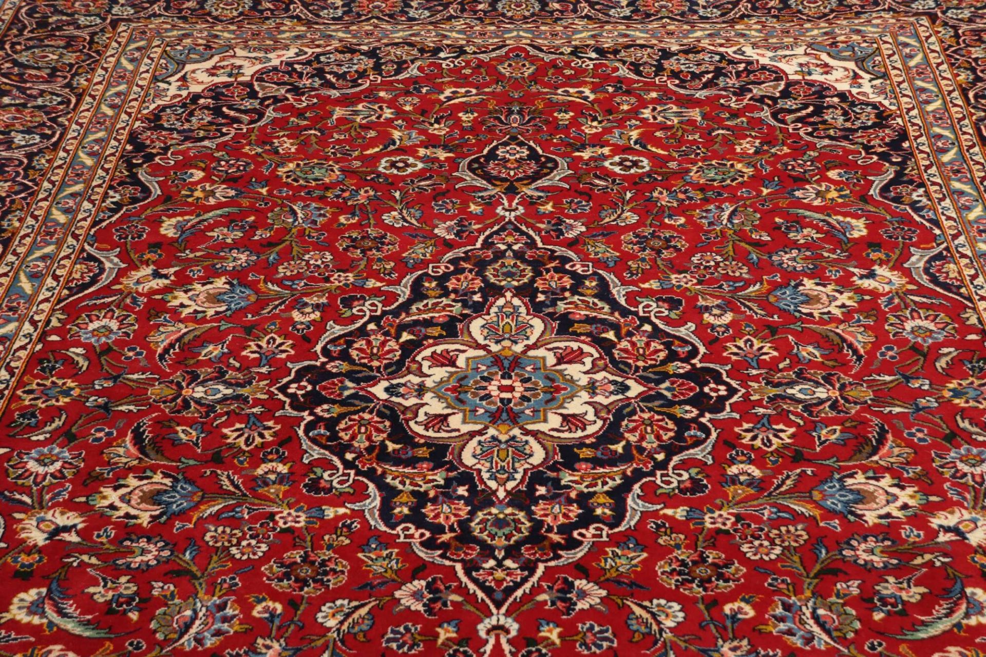 Kashan Perserteppich aus Iran, 249 × 371 cm